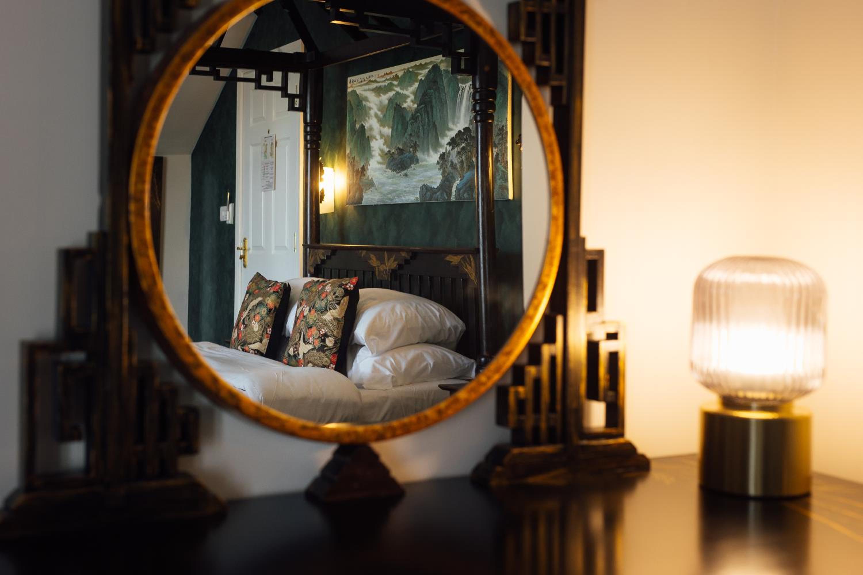  Luxury Queen Room with Garden View - Photo 9