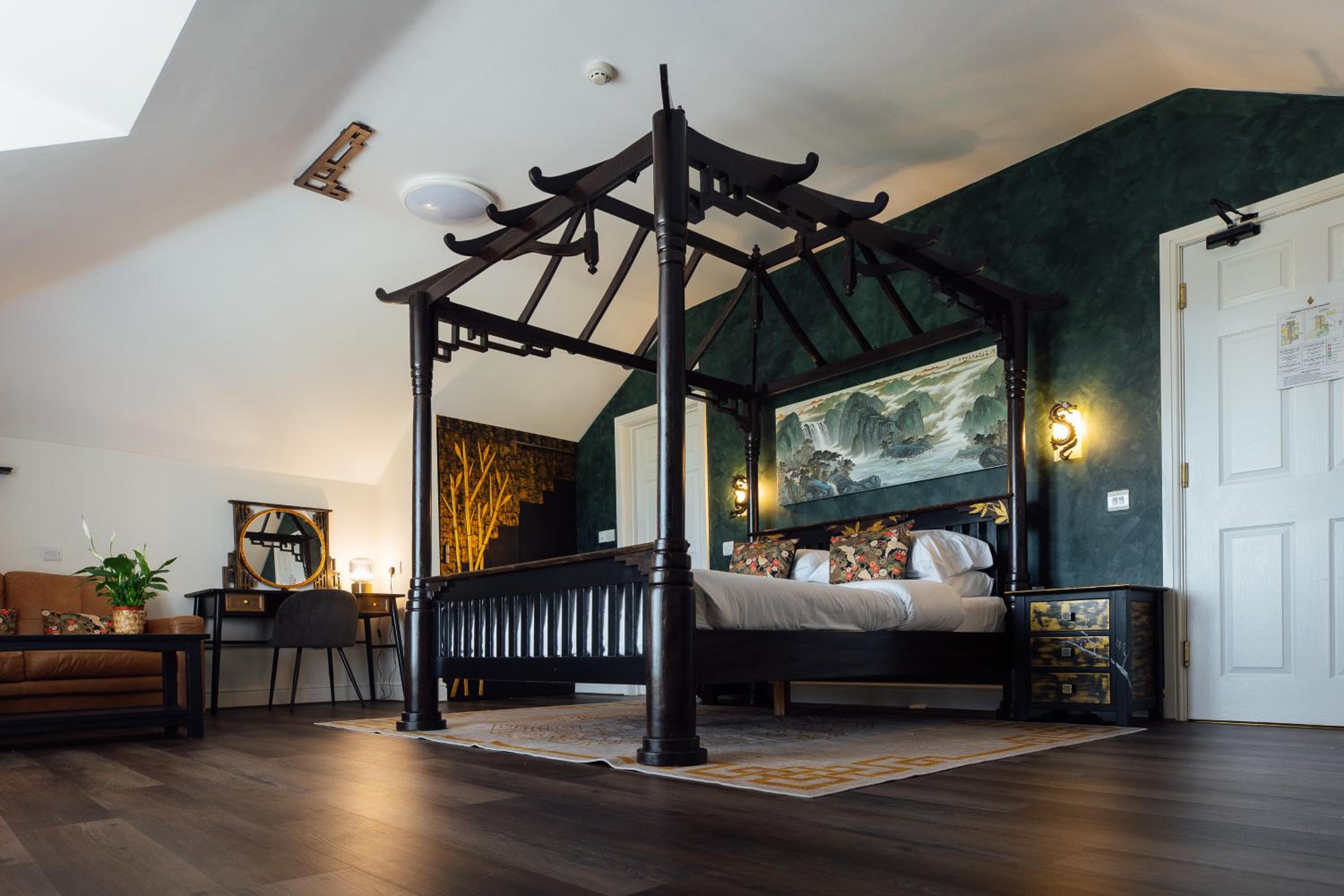  Luxury Queen Room with Garden View - Photo 7