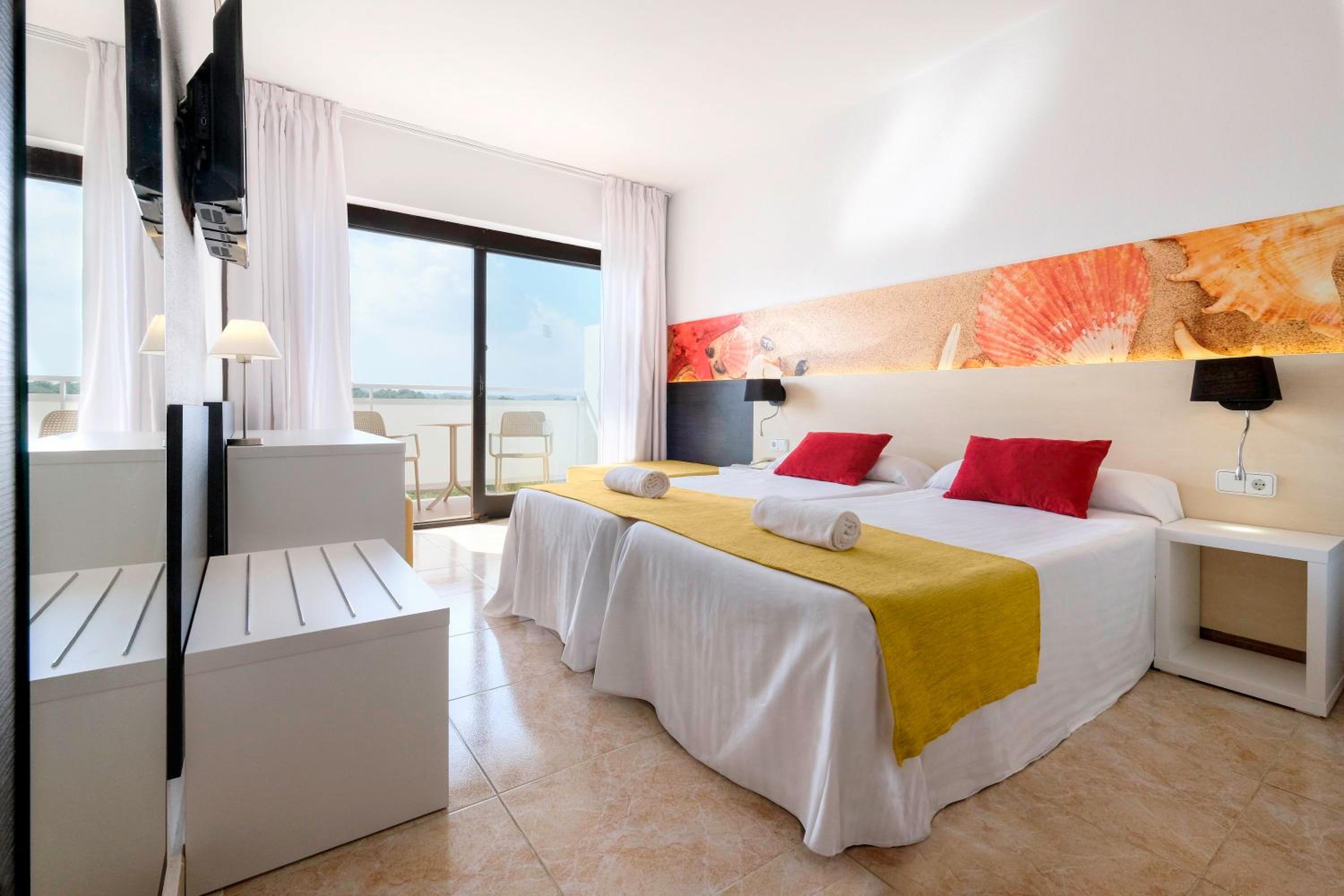 Double Room - Photo 6