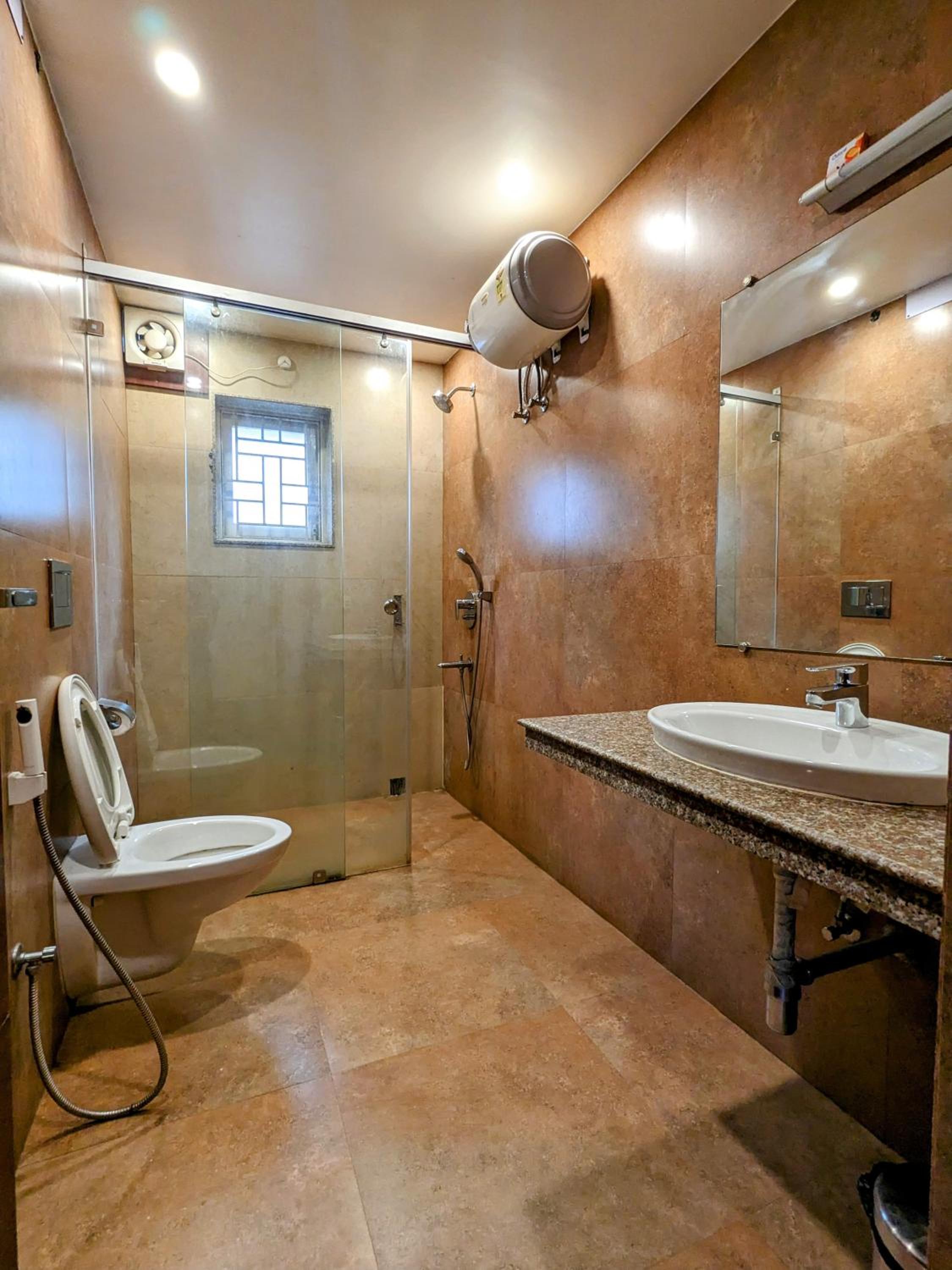 King Suite - Photo 7