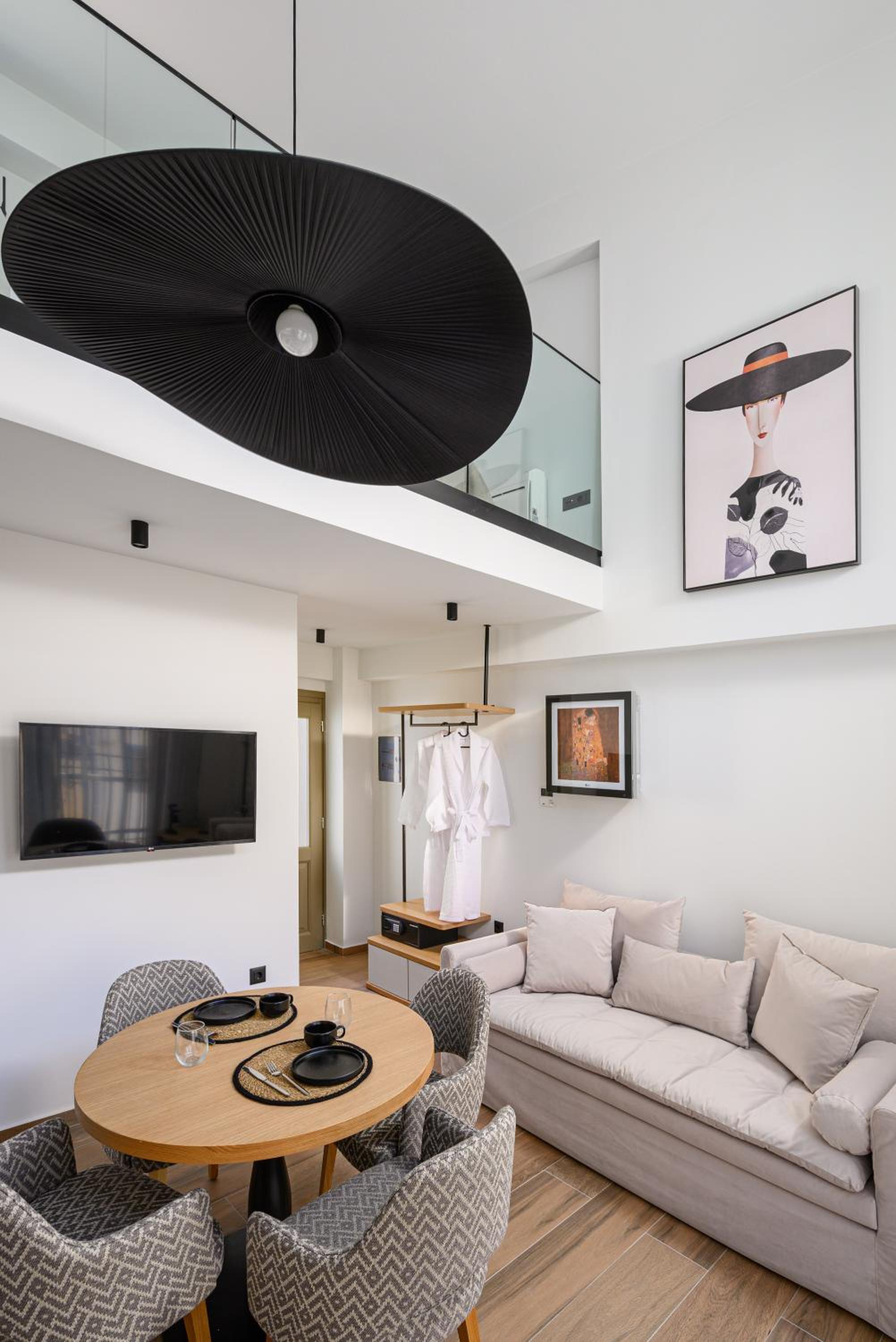 Superior Suite - Split Level - Photo 14