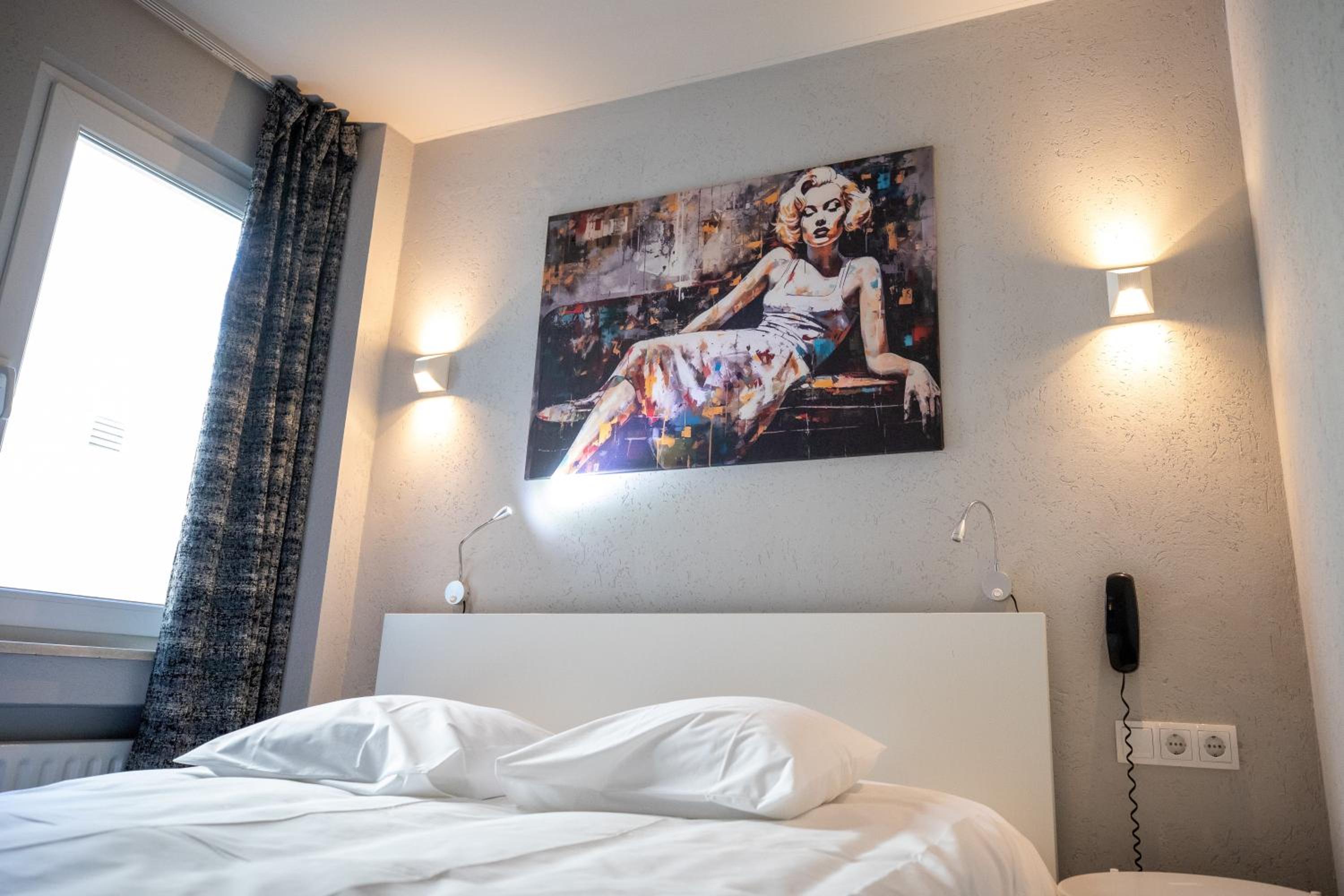 Double Room - Photo 18