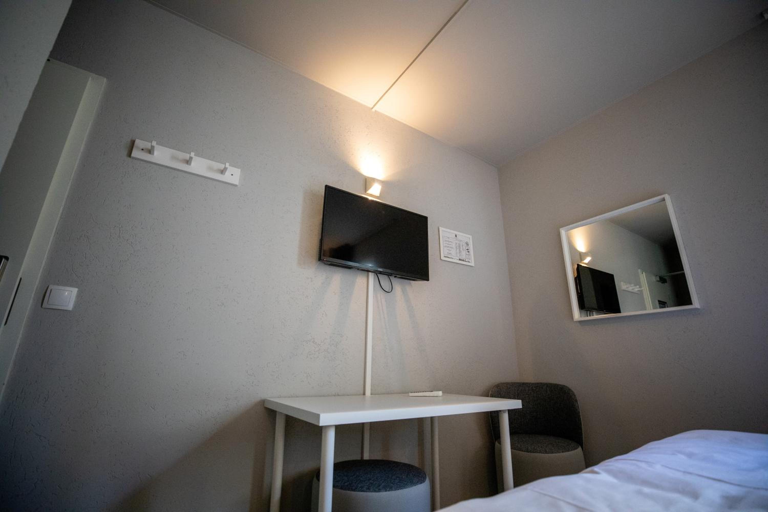 Double Room - Photo 5