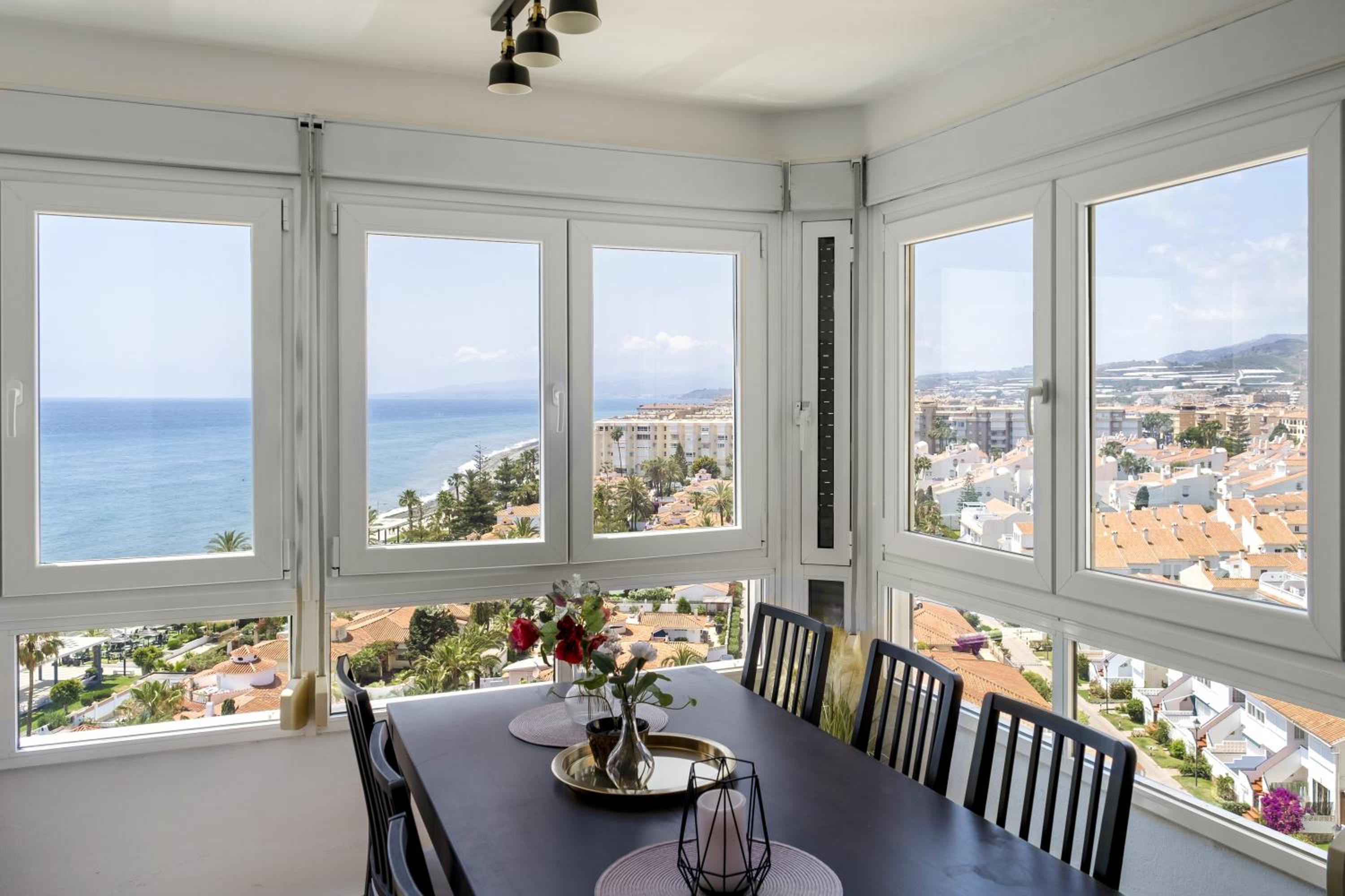 Studio Apartment with Sea View photo 2