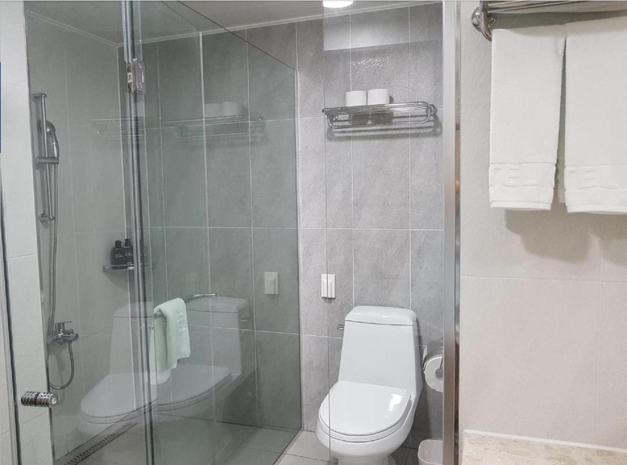 Standard Double Room - Photo 3
