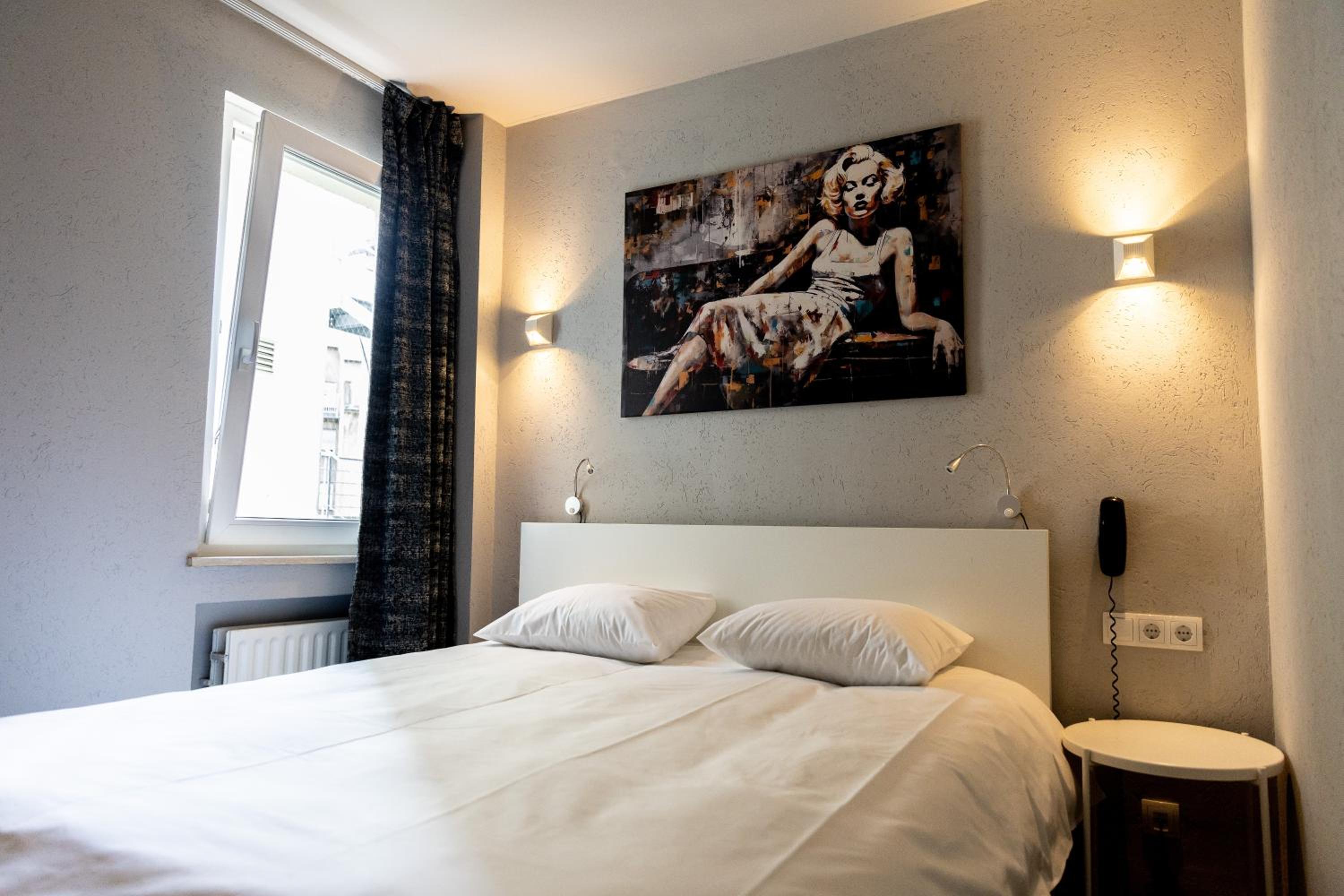Double Room - Photo 6