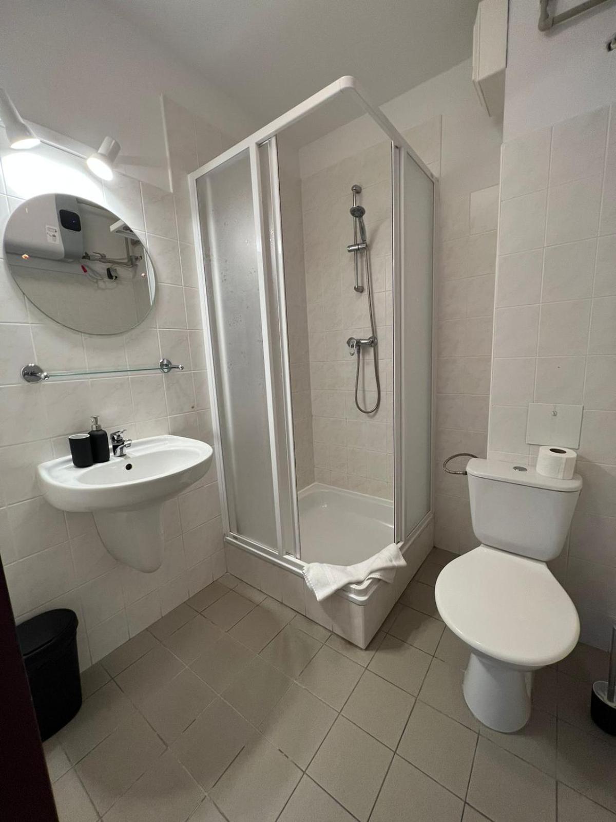 Double or Twin Room photo 3