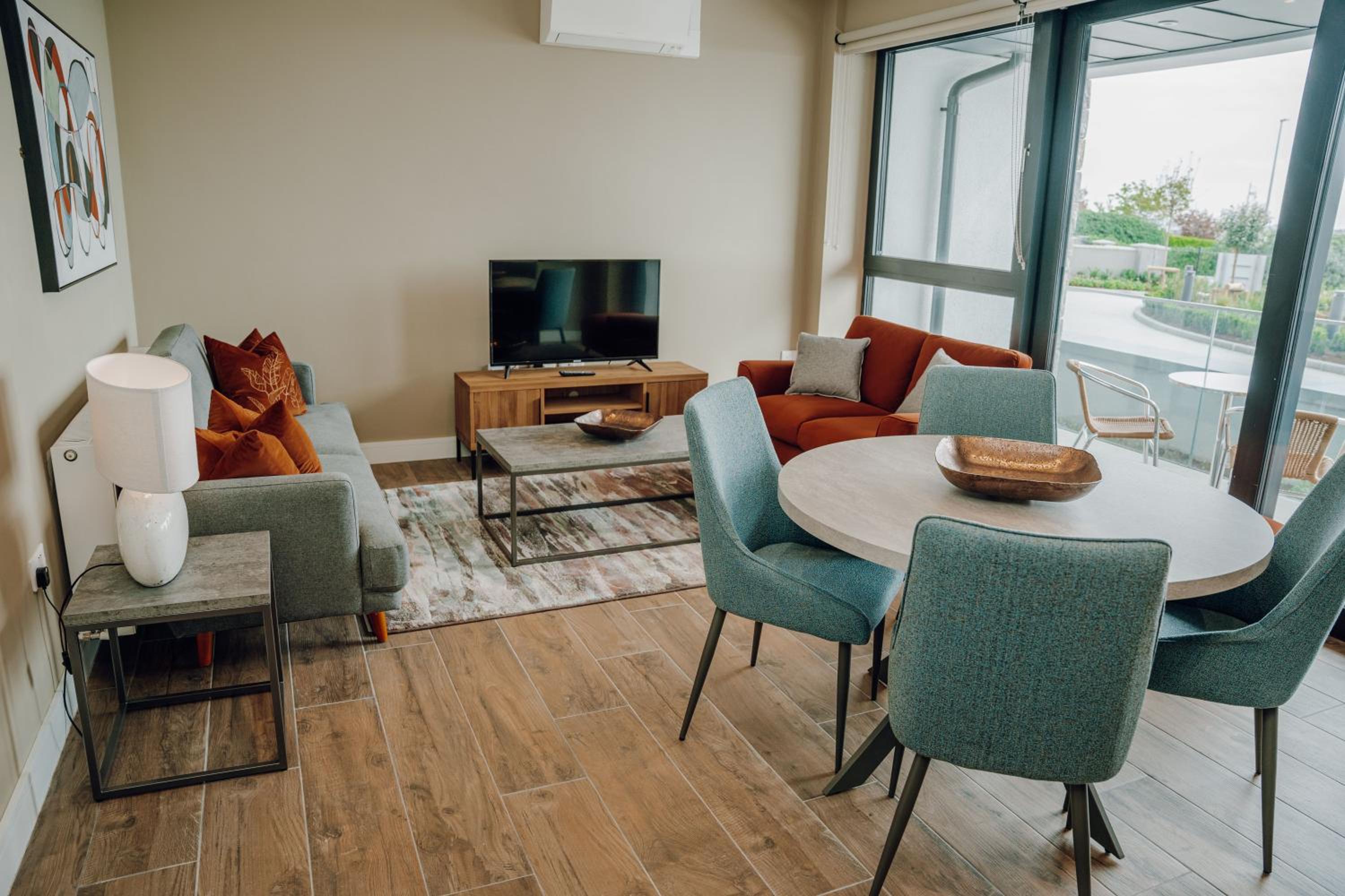 One-Bedroom Apartment with Sea View