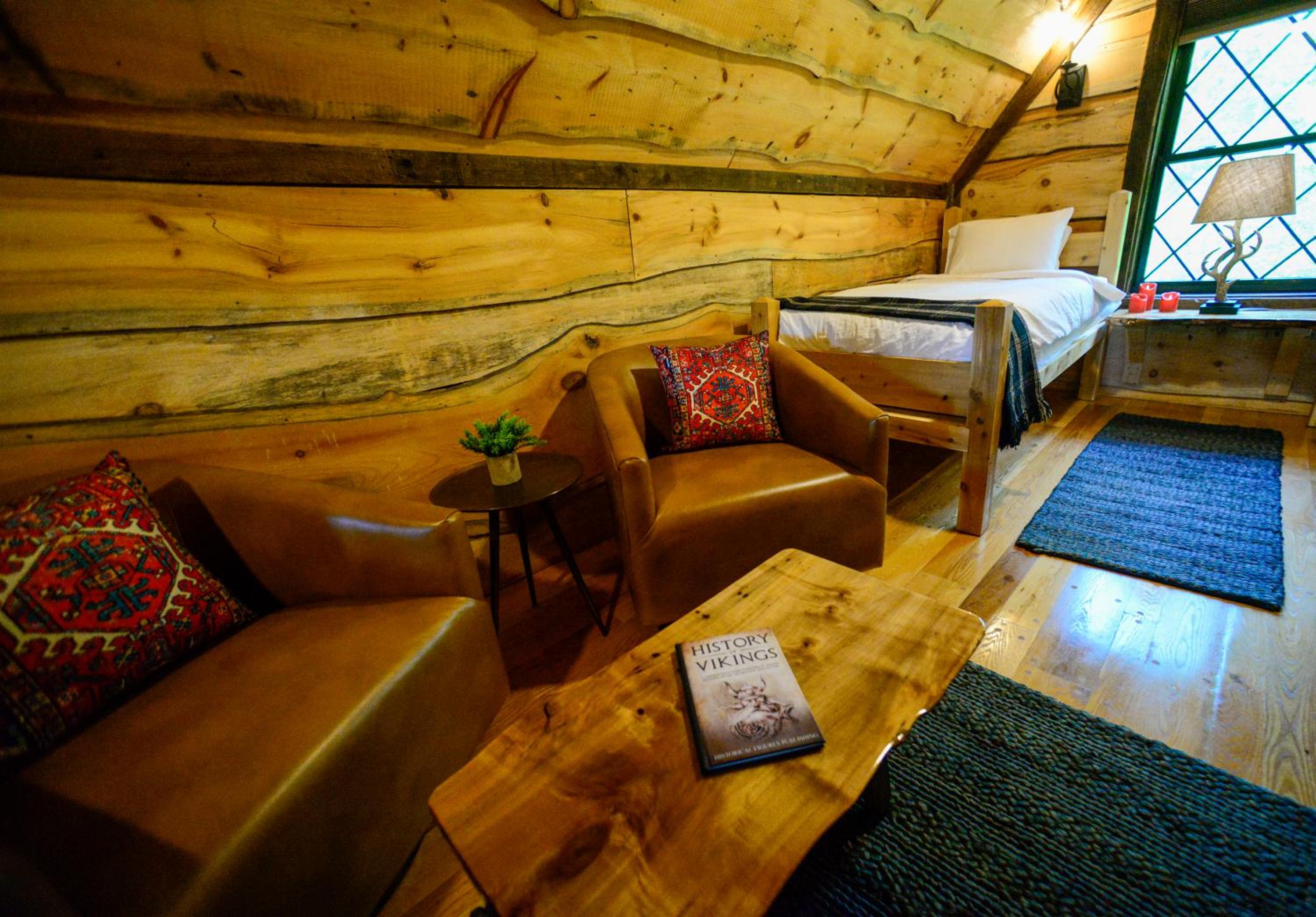 Two-Bedroom Chalet - Photo 18