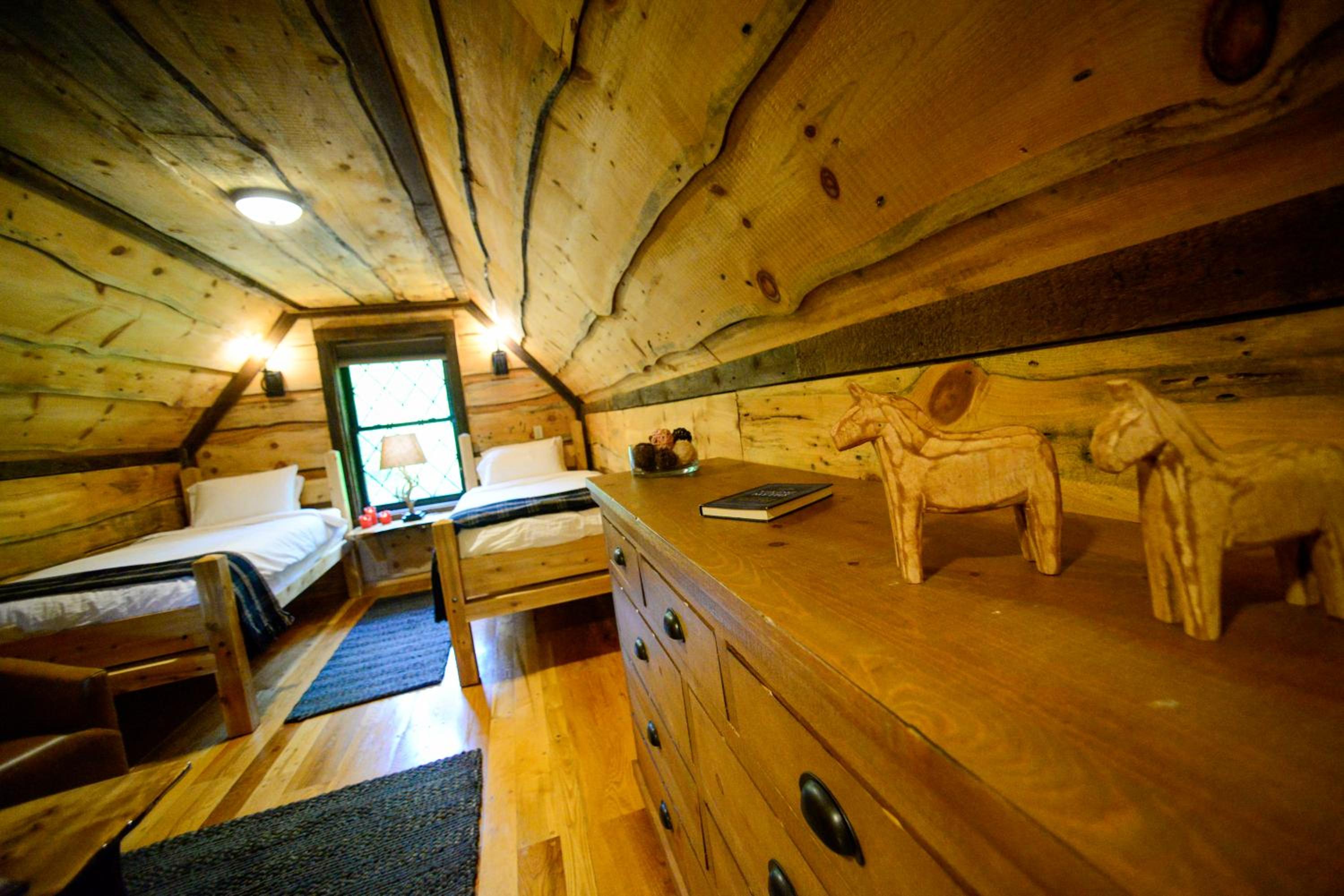 Two-Bedroom Chalet - Photo 43