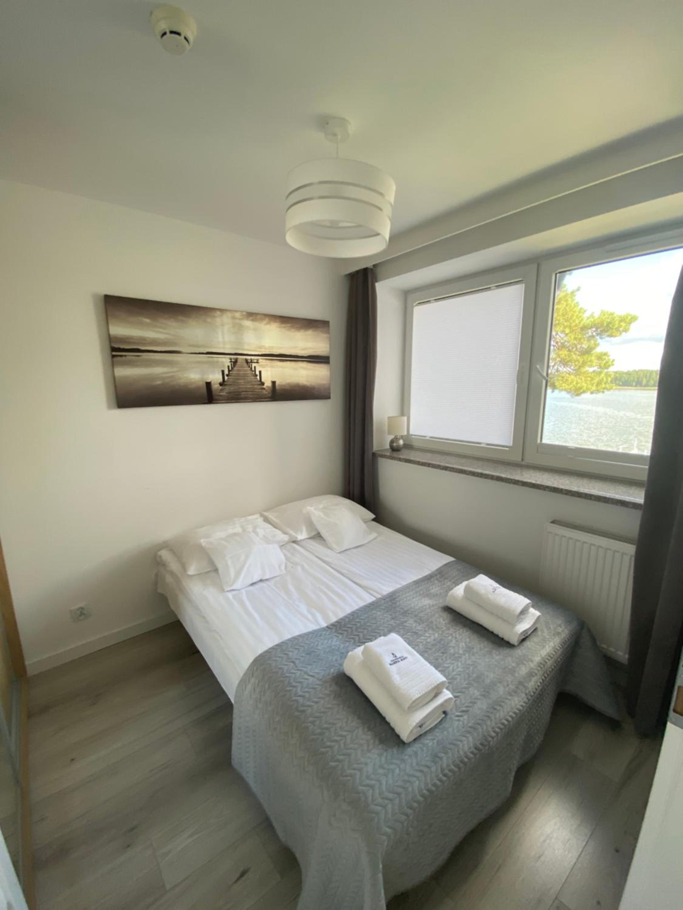 Apartment with Lake View photo 3