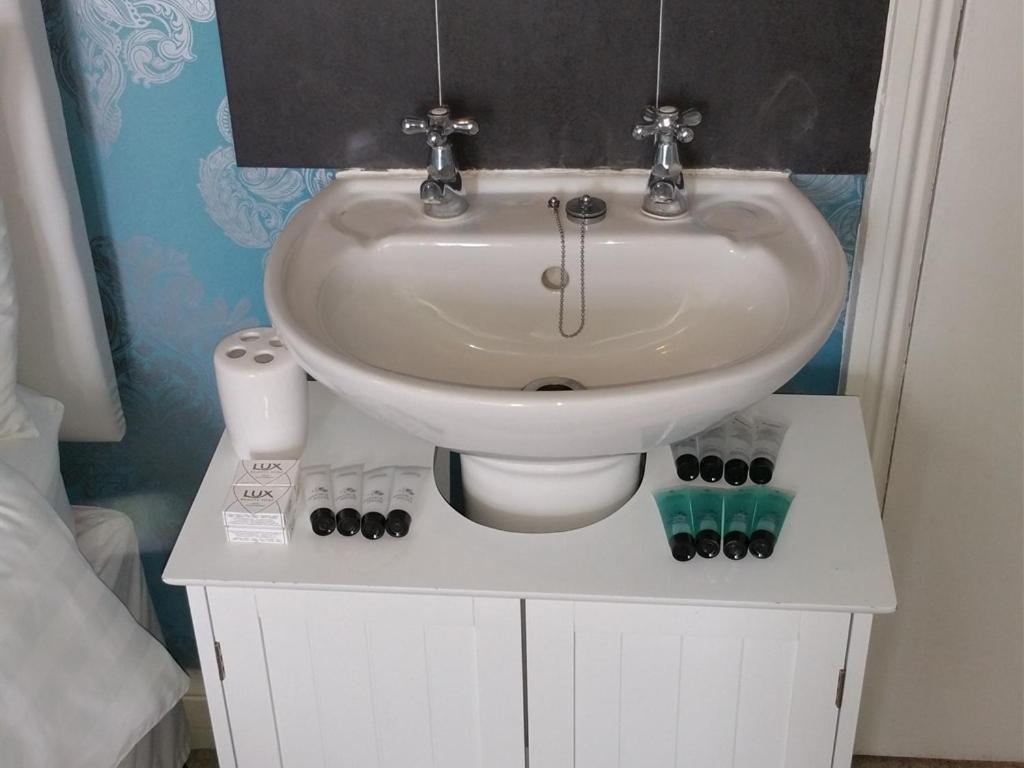Triple Room with Shared Bathroom photo 2