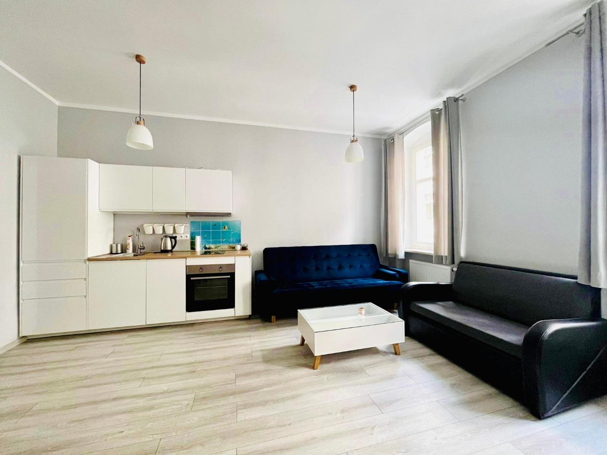 One-Bedroom Apartment - Photo 2