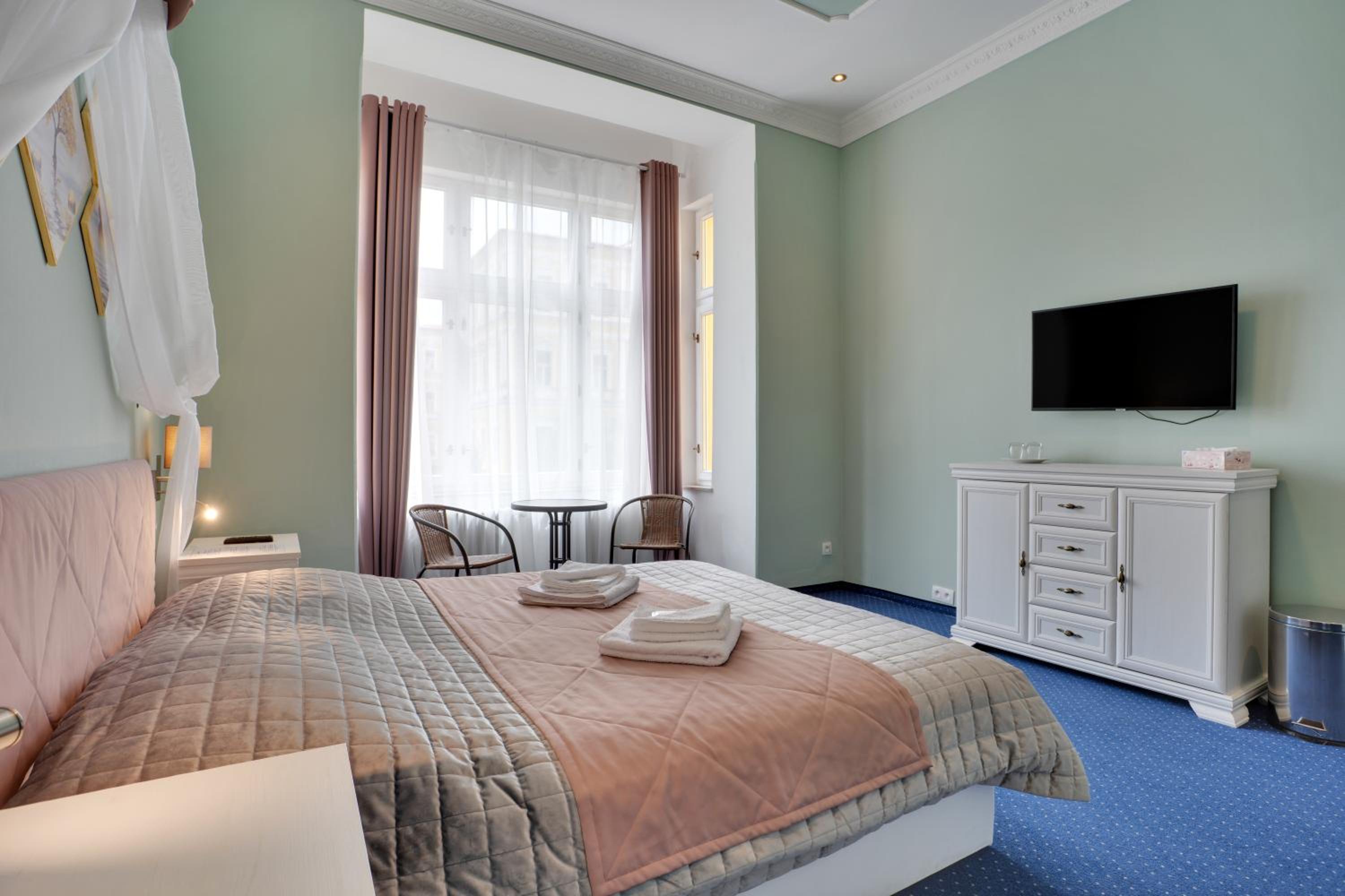 Double or Twin Room photo 3
