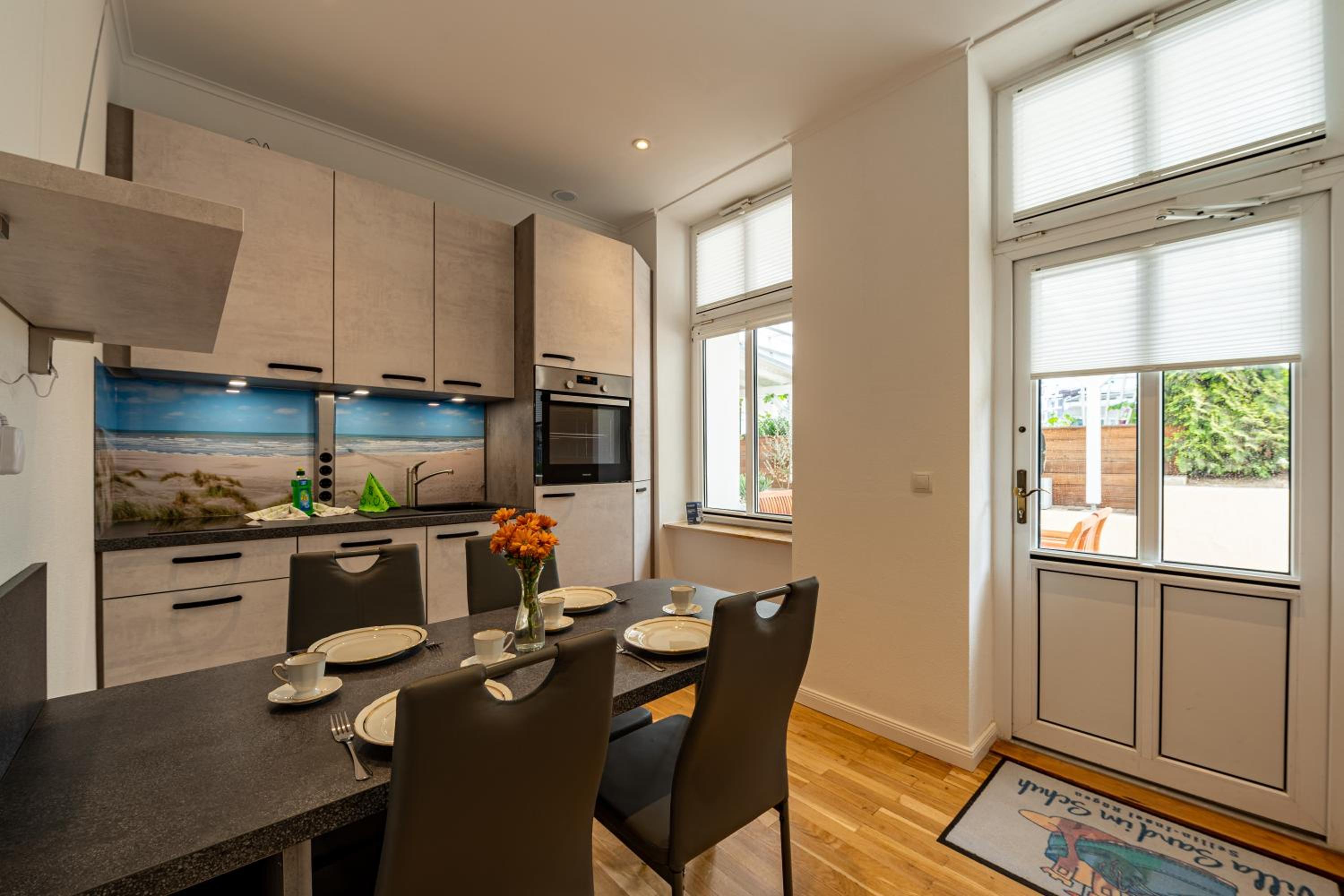 Apartment with Terrace photo 2