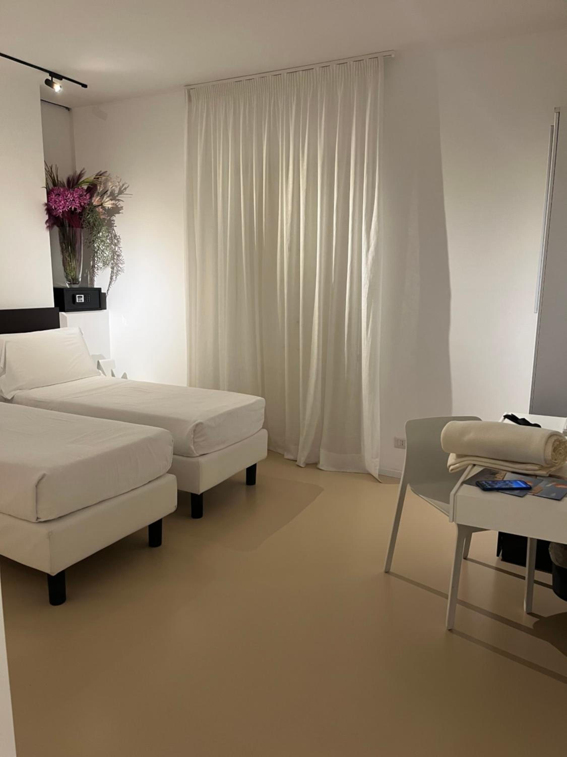 Quarto Duplo