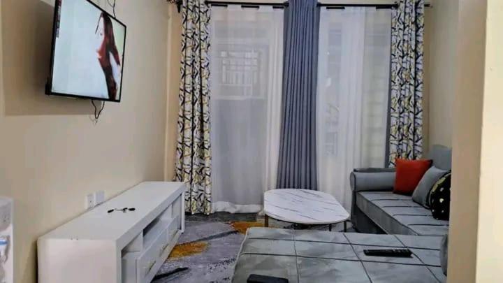 One-Bedroom Apartment - Photo 3