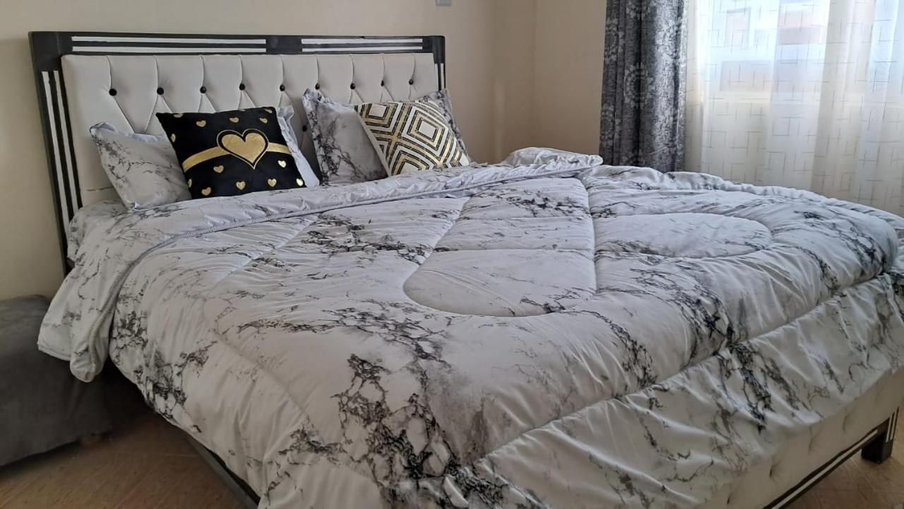 One-Bedroom Apartment - Photo 6