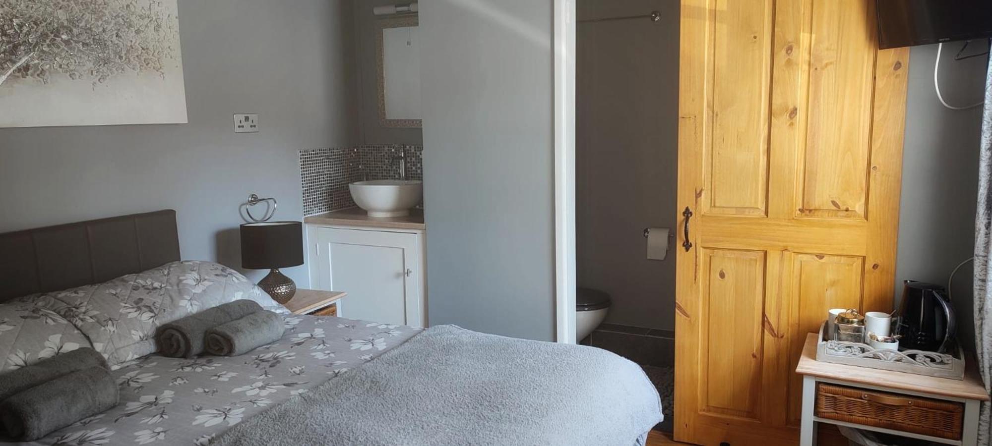Double En-Suite Regina photo 1