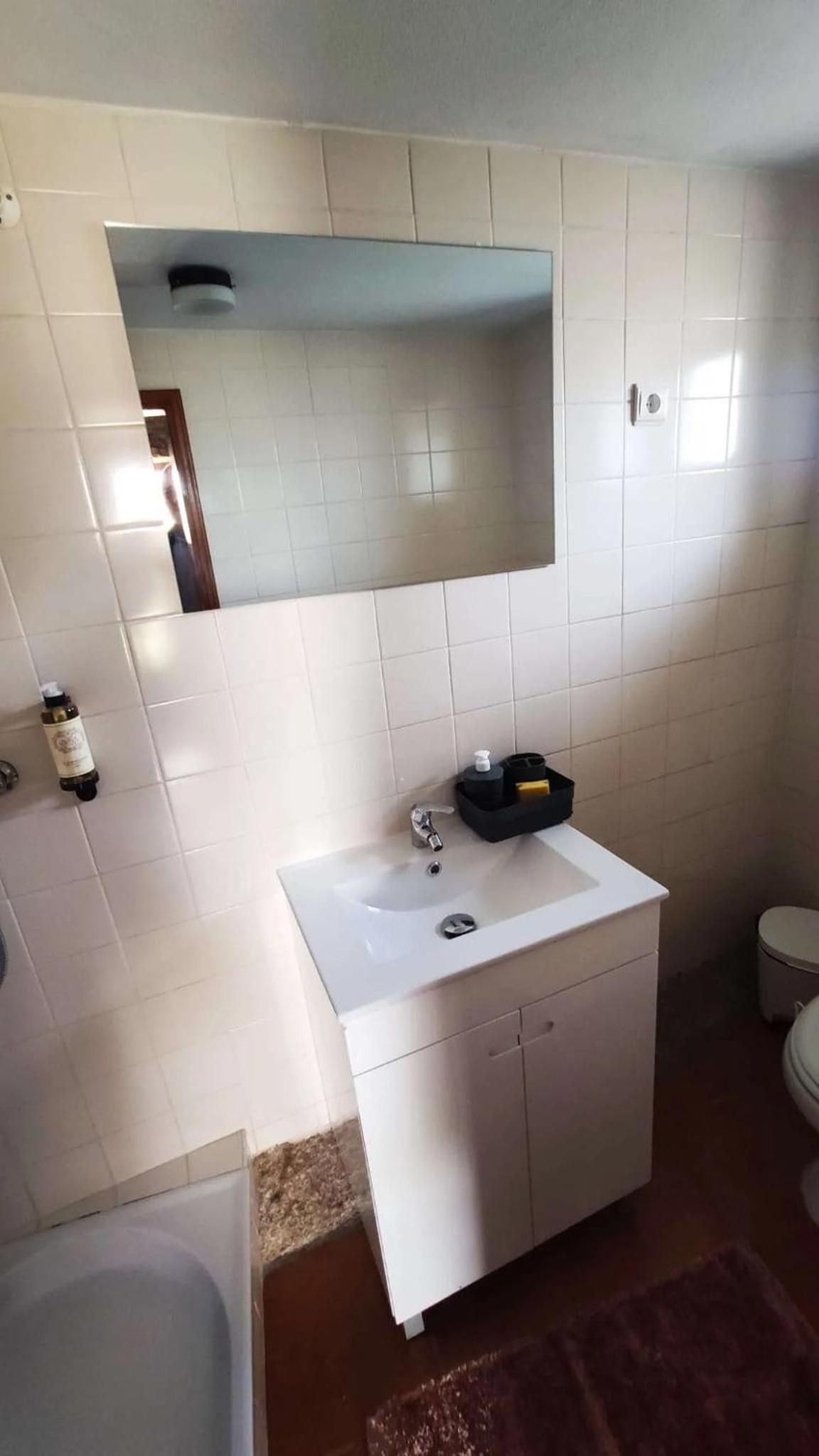 One-Bedroom House - Photo 40