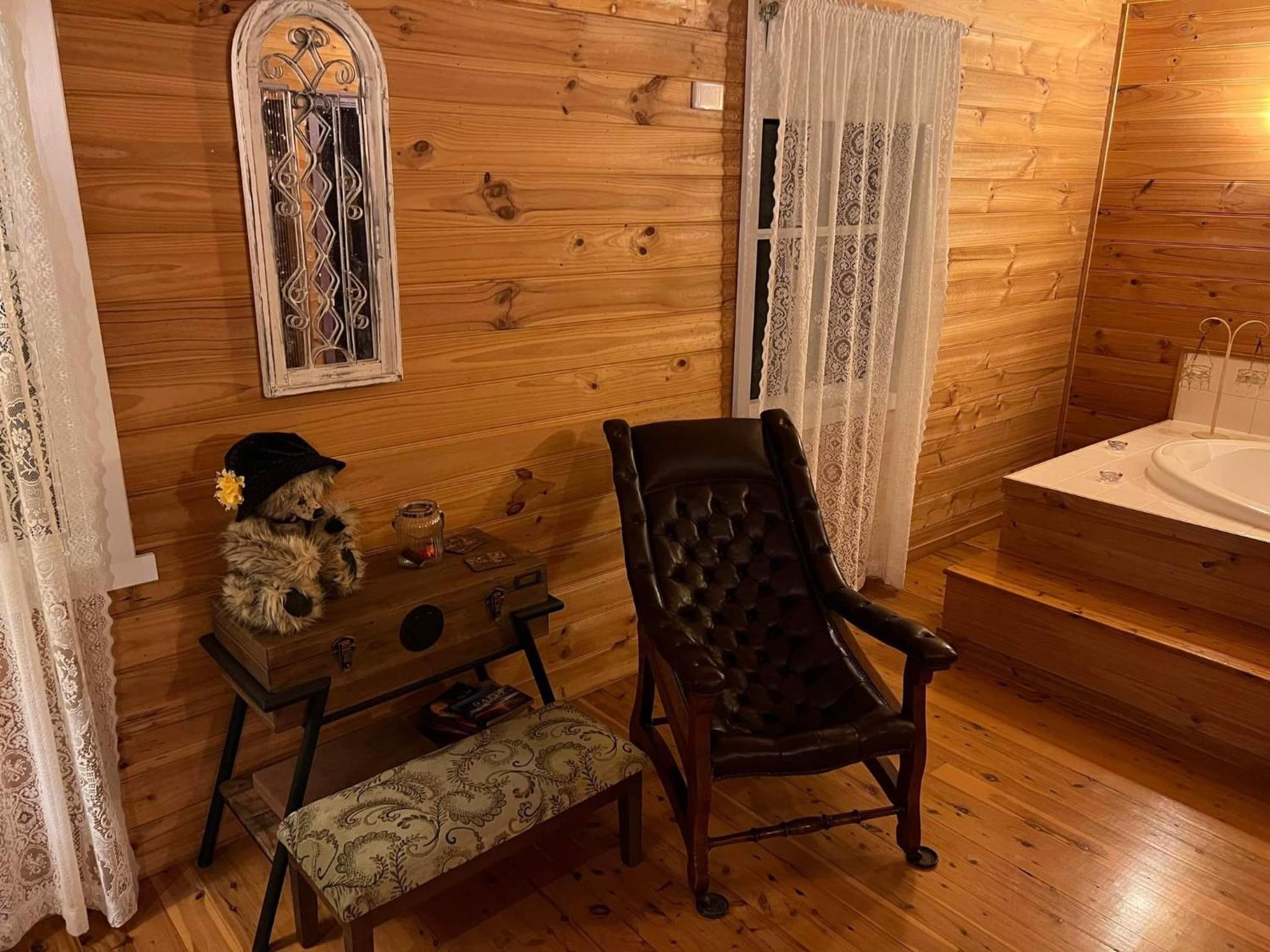 King Room with Spa Bath photo 2