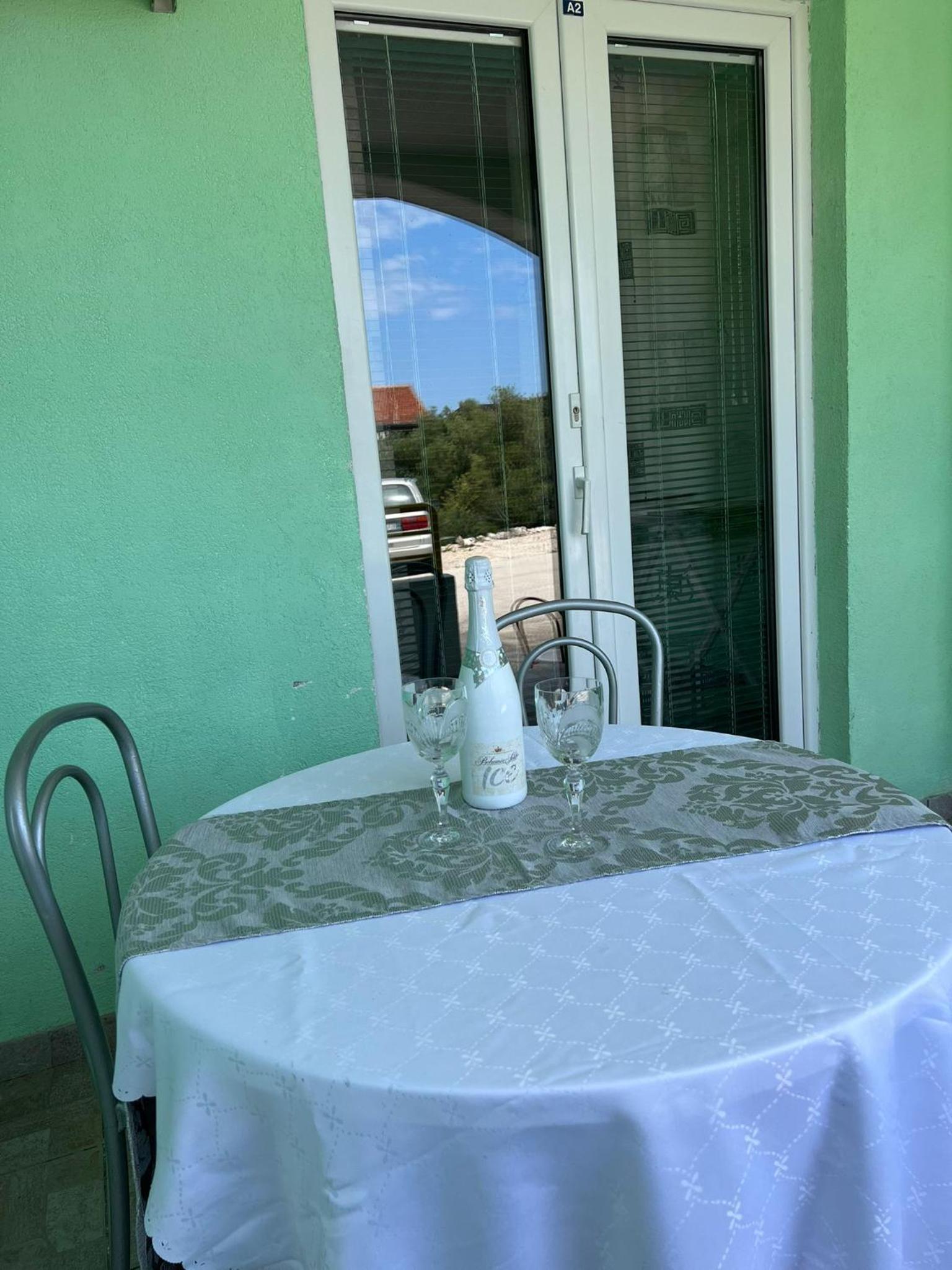 Studio with Balcony photo 3