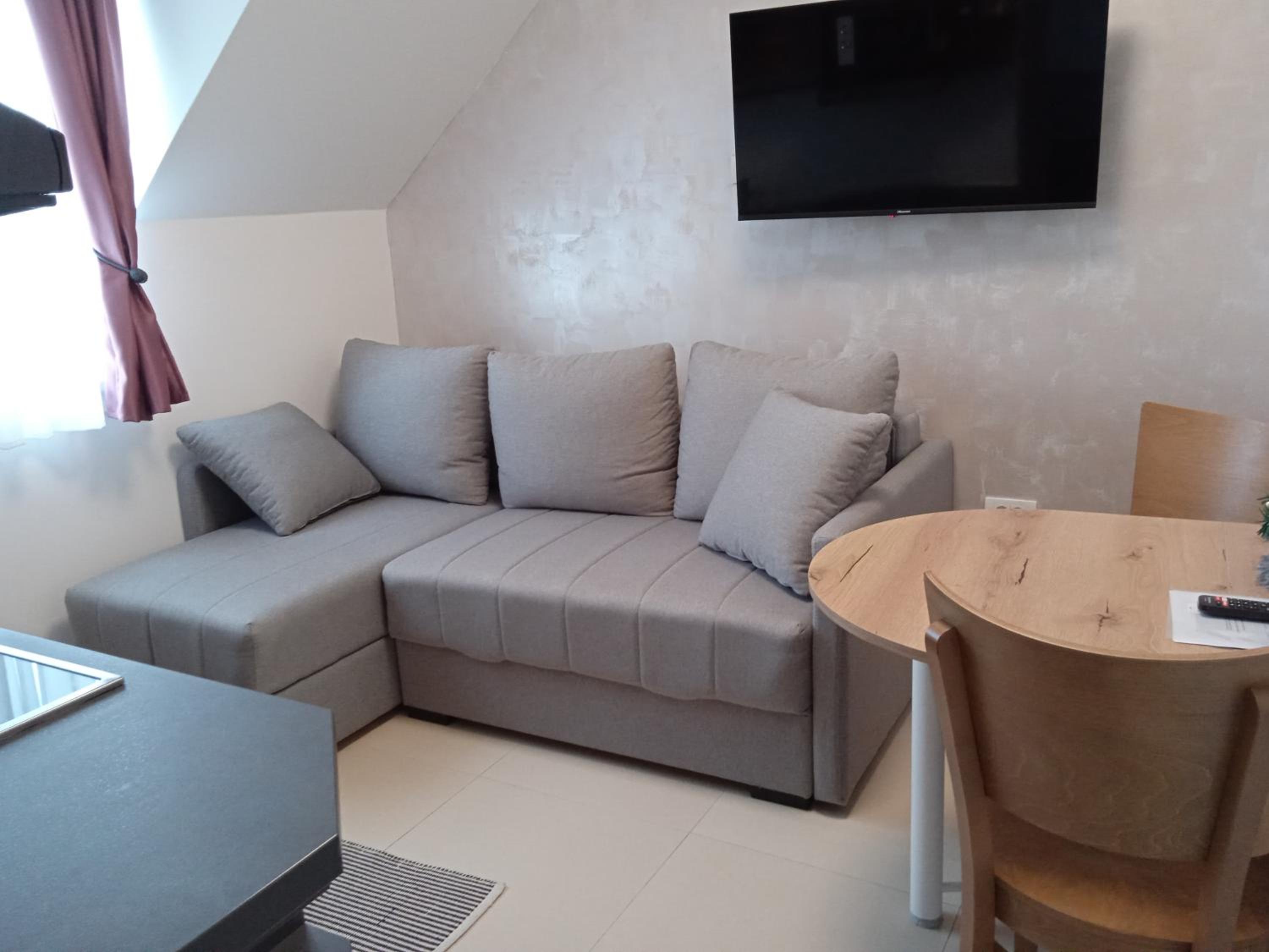 One-Bedroom Apartment - Photo 20