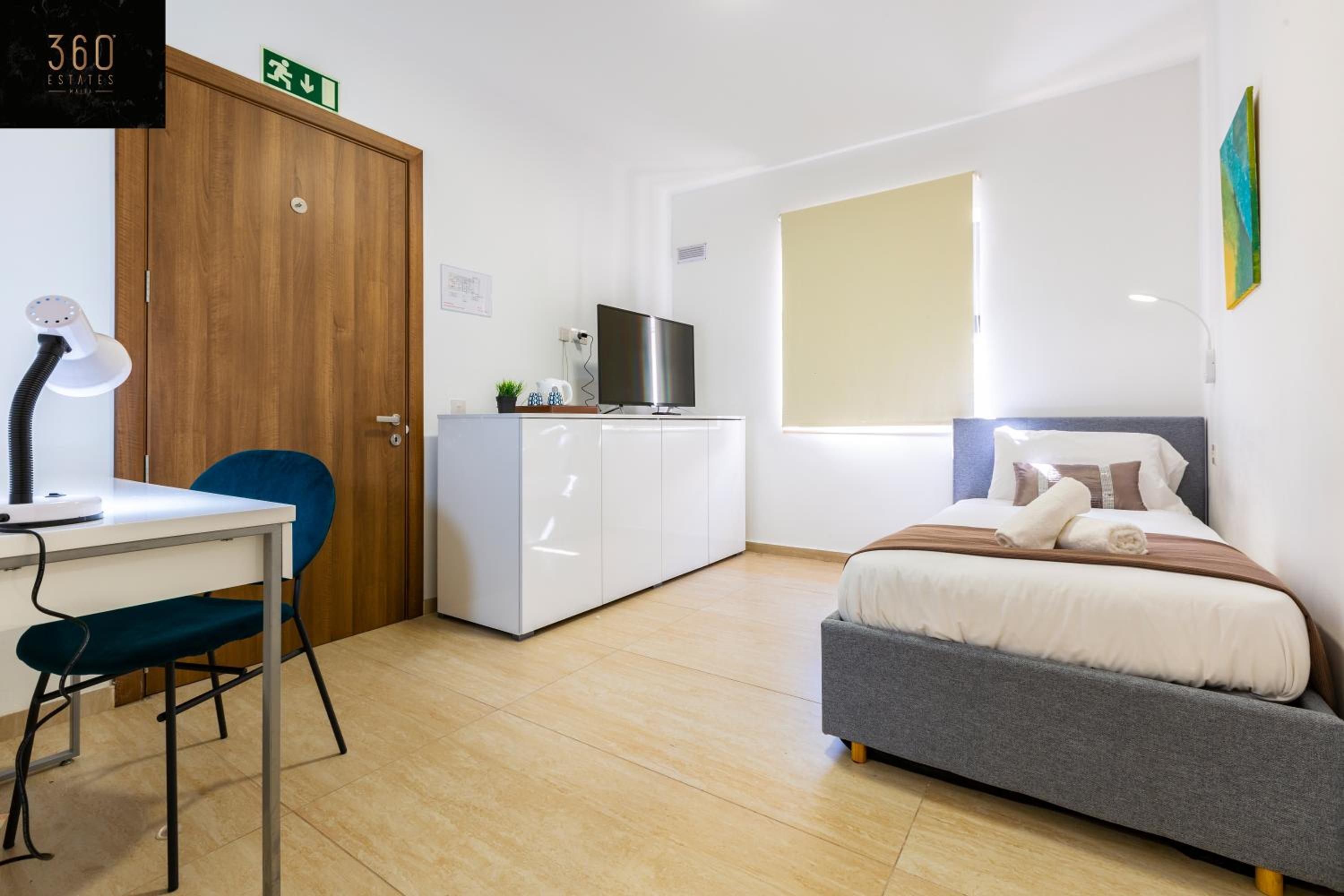 One-Bedroom Apartment