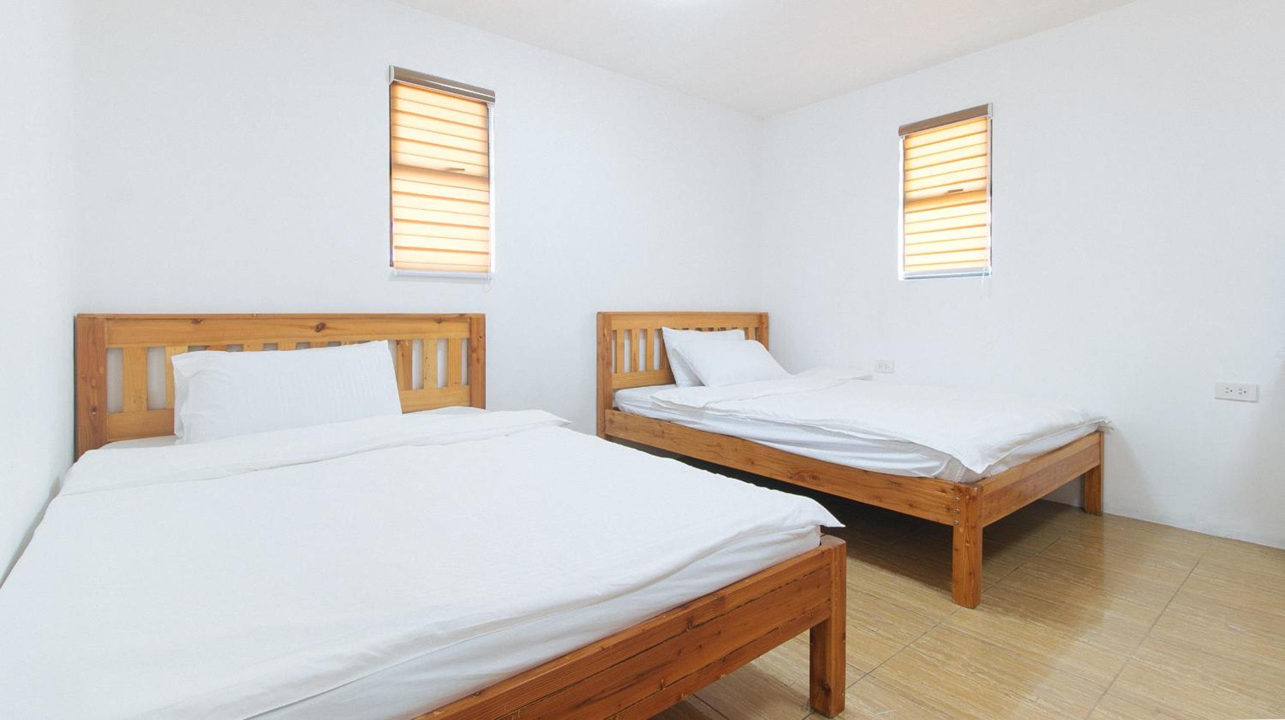 Quadruple Room - Photo 2
