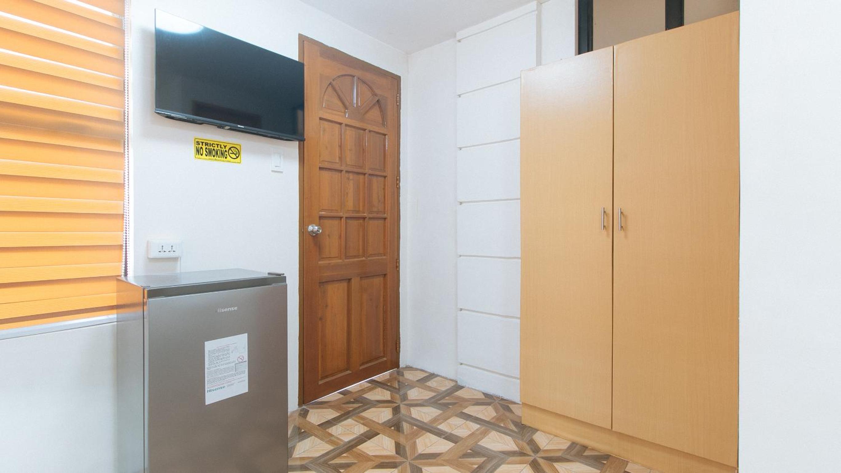 Standard Double Room - Photo 5