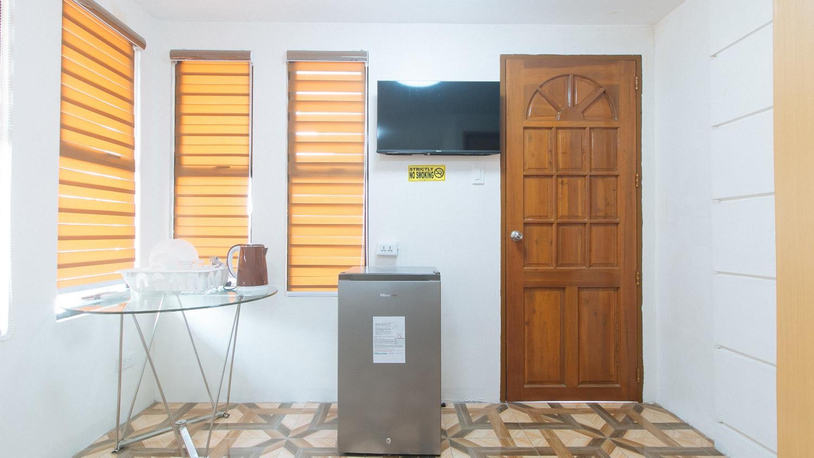 Standard Double Room - Photo 6