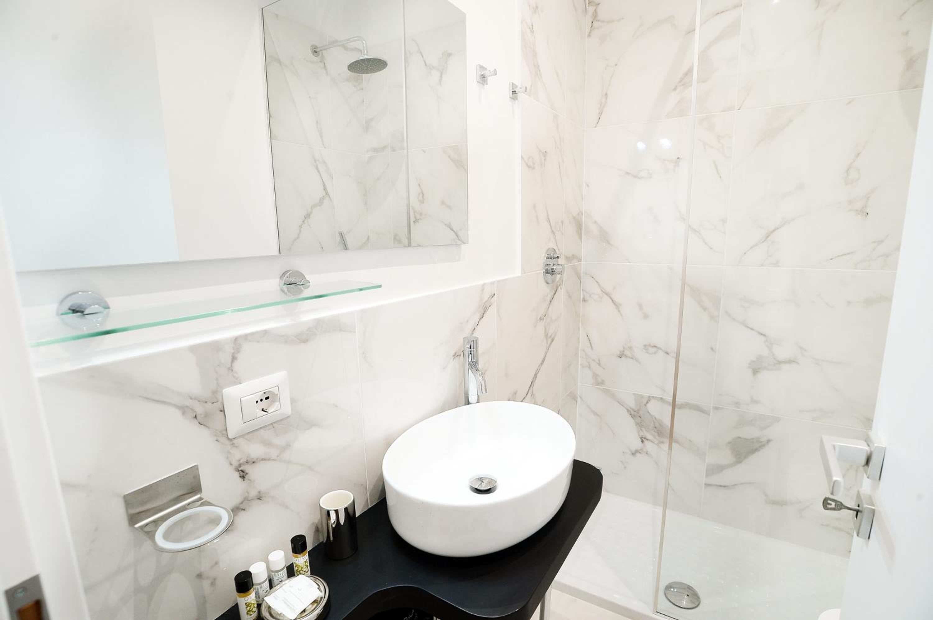 Double Room with Private Bathroom photo 2