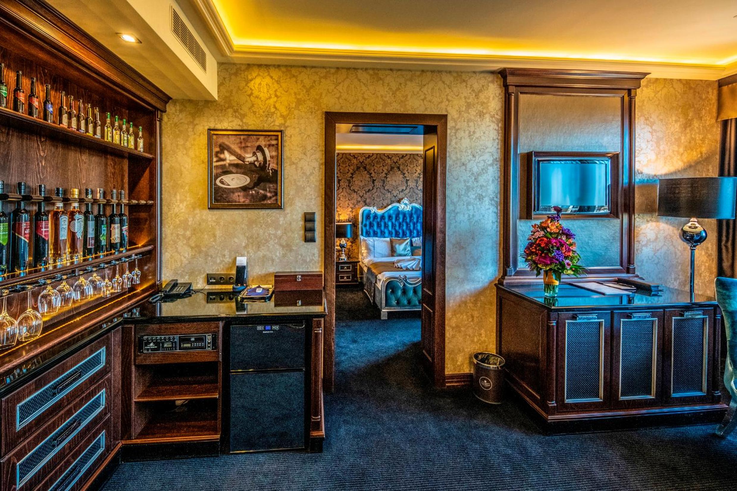 Classic Suite - Photo 1