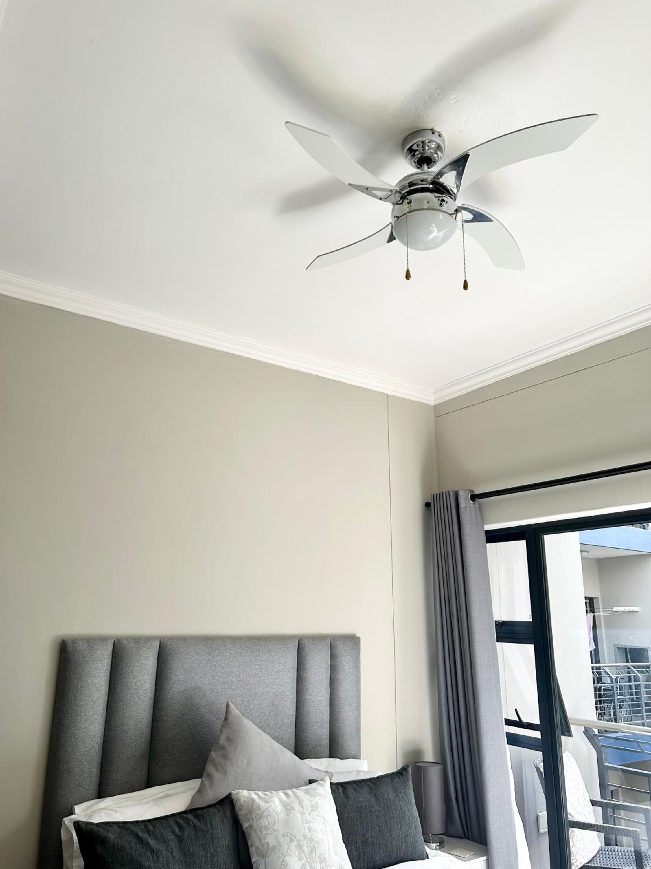 One-Bedroom Apartment - Photo 12