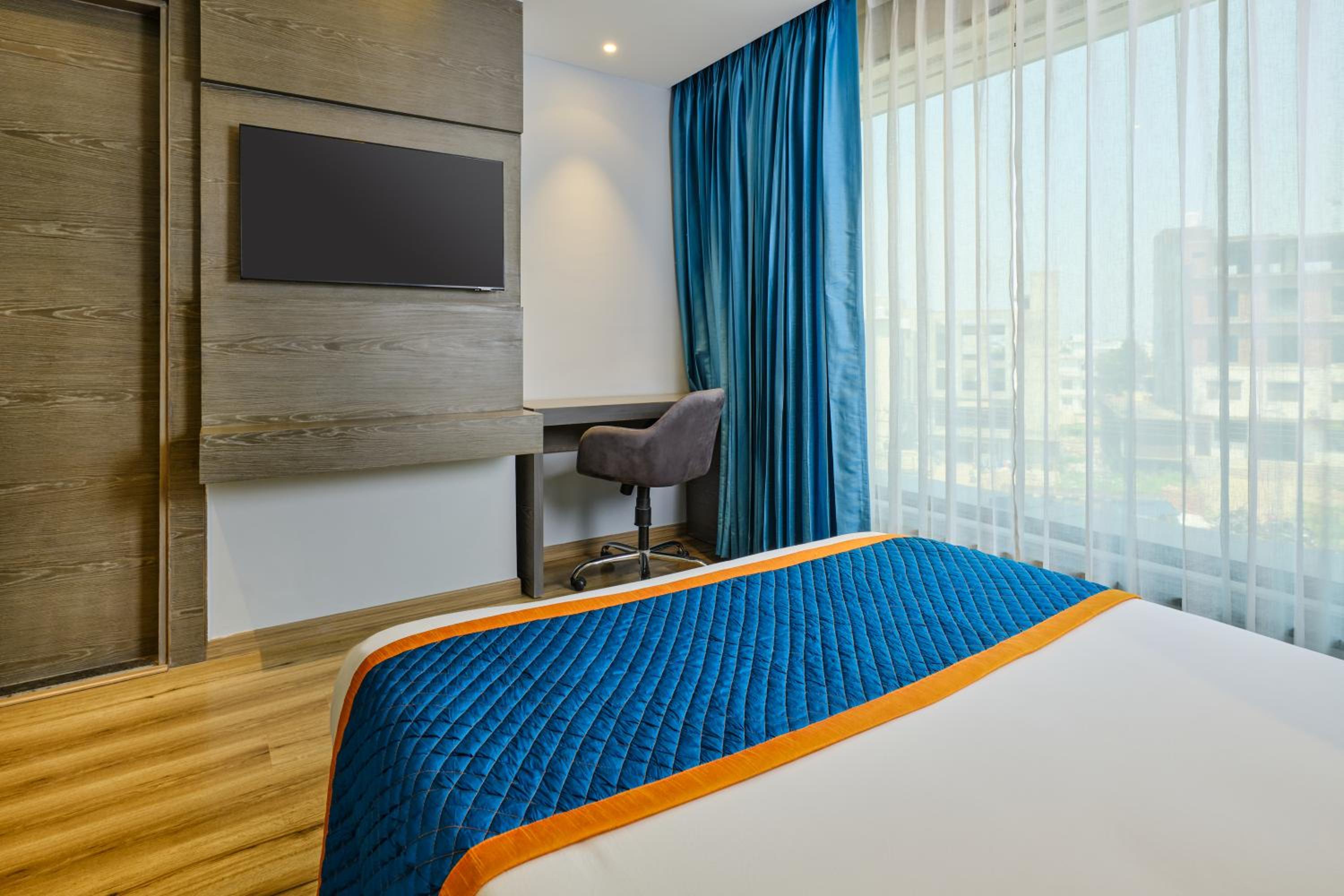 Standard Double Room (Enjoy Happy Hours with 1+1 offer on Alcoholic Beverages) - Photo 4