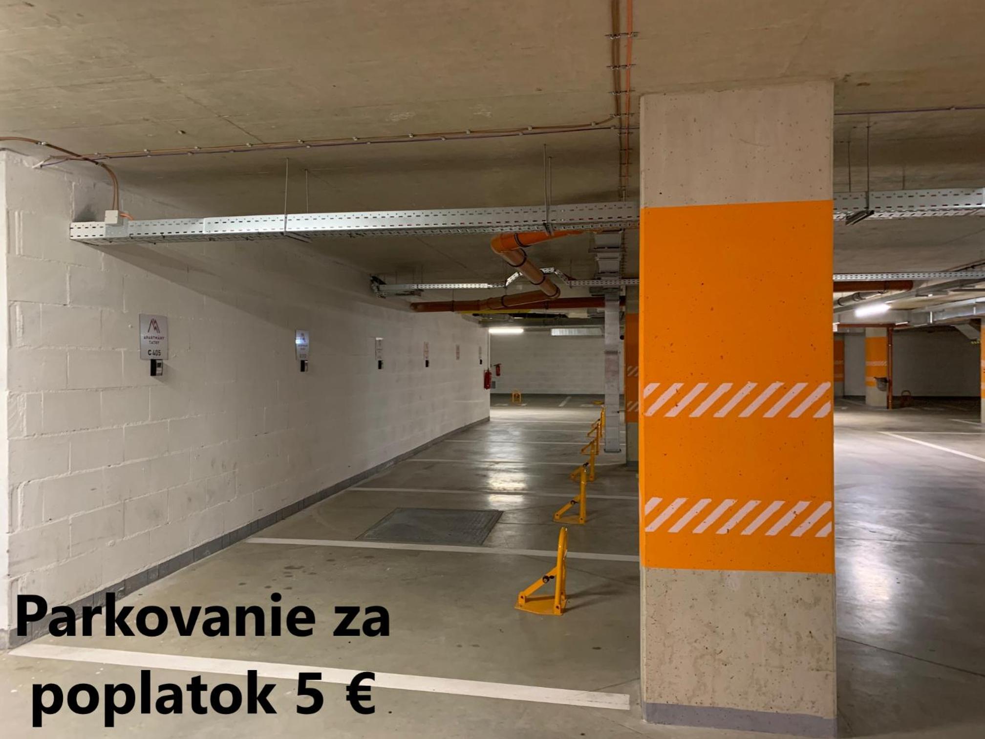 Standard Studio (D Building HR 2)