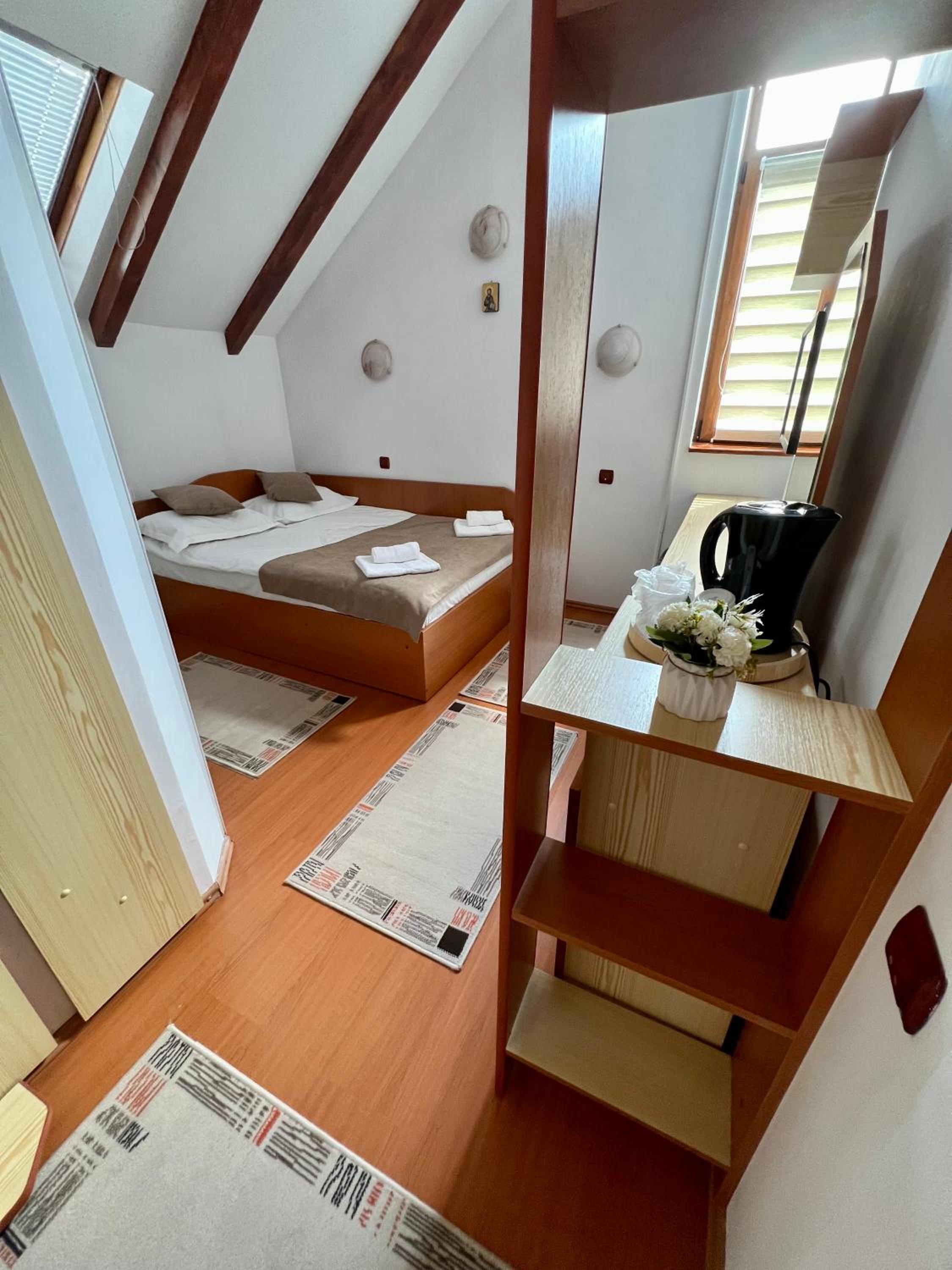 Double Room photo 3