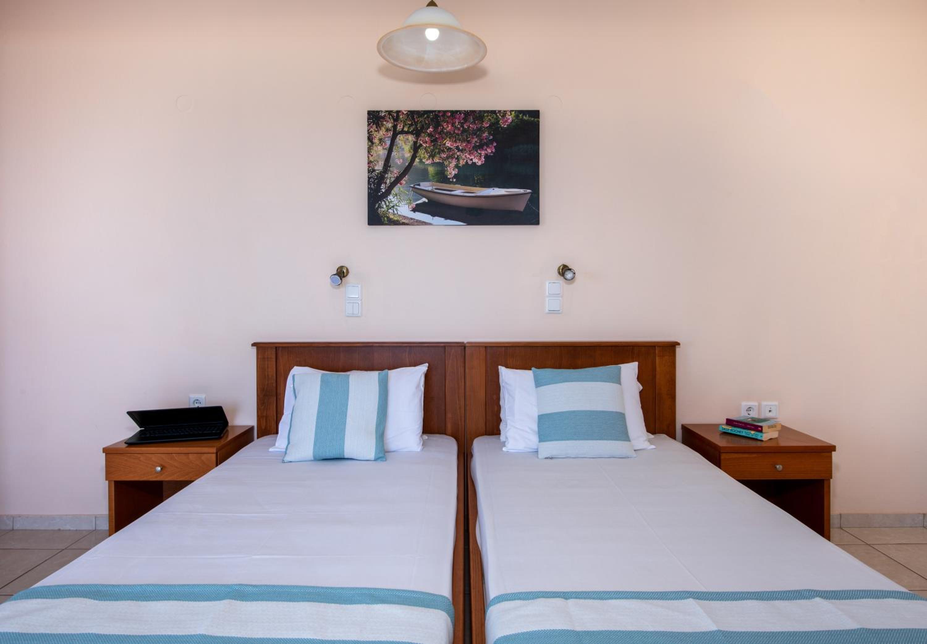 Two-Bedroom Apartment (4-6 Adults)