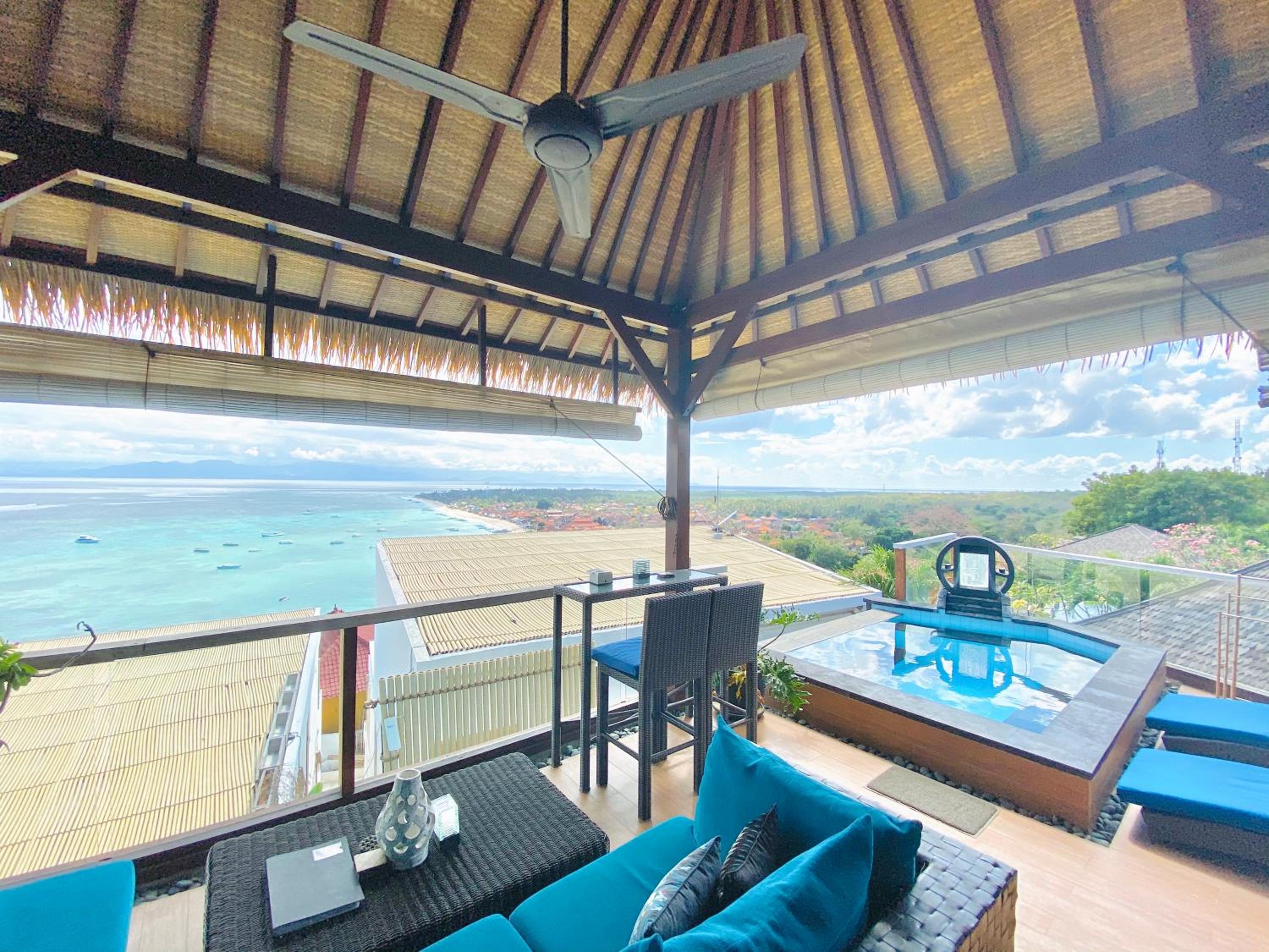 One-Bedroom Villa with Infinity Pool - Upper Level photo 3