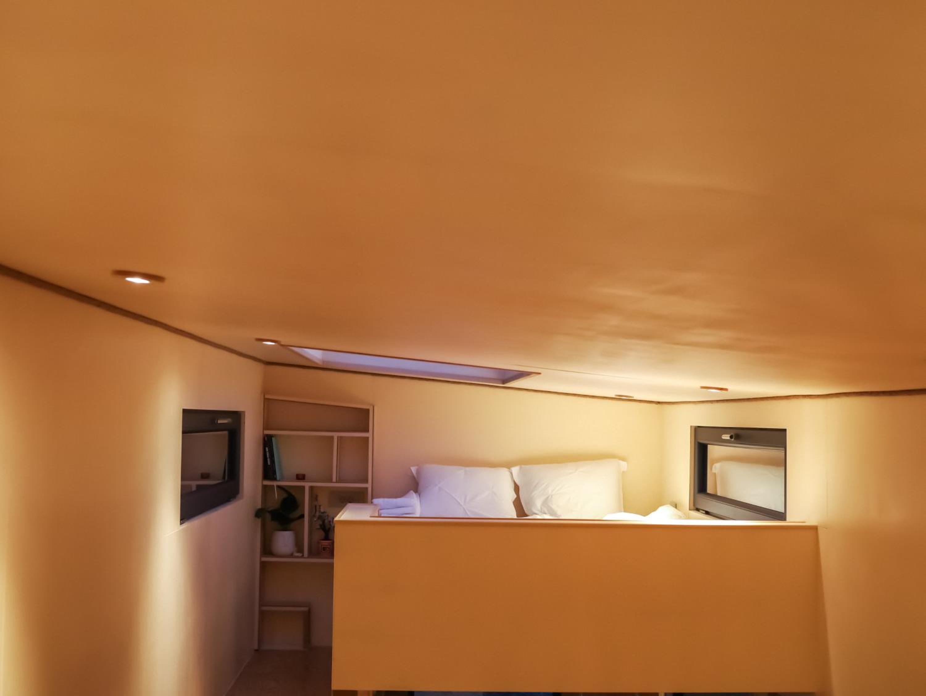 Mobile Home photo 3