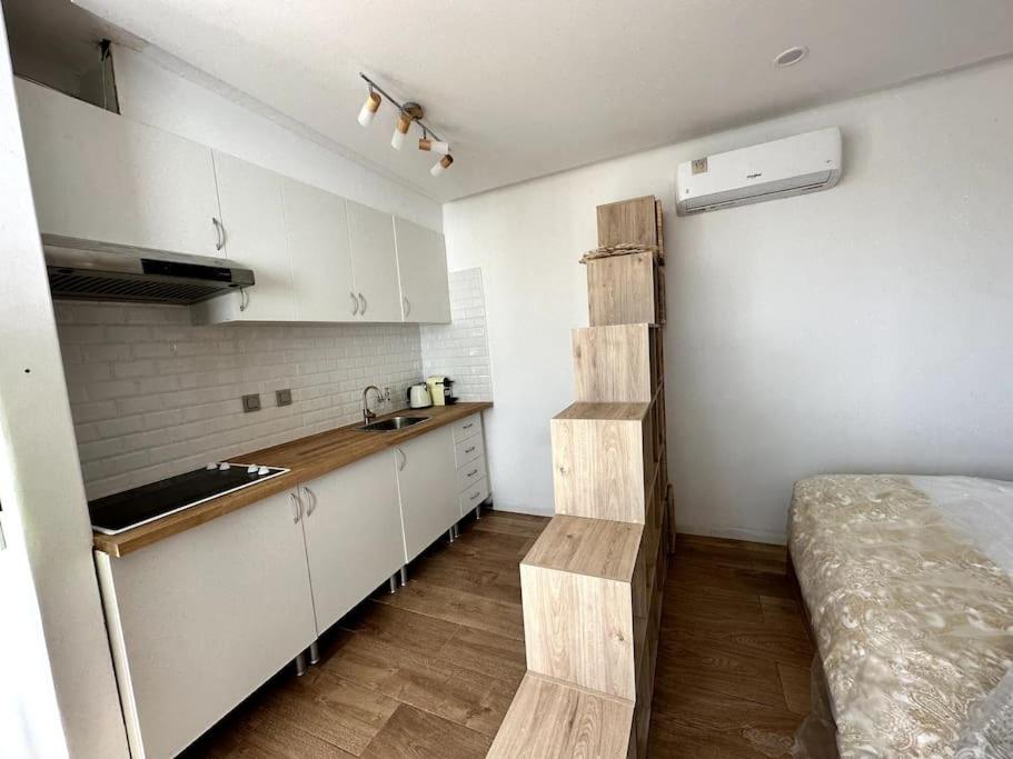 One-Bedroom Apartment photo 3