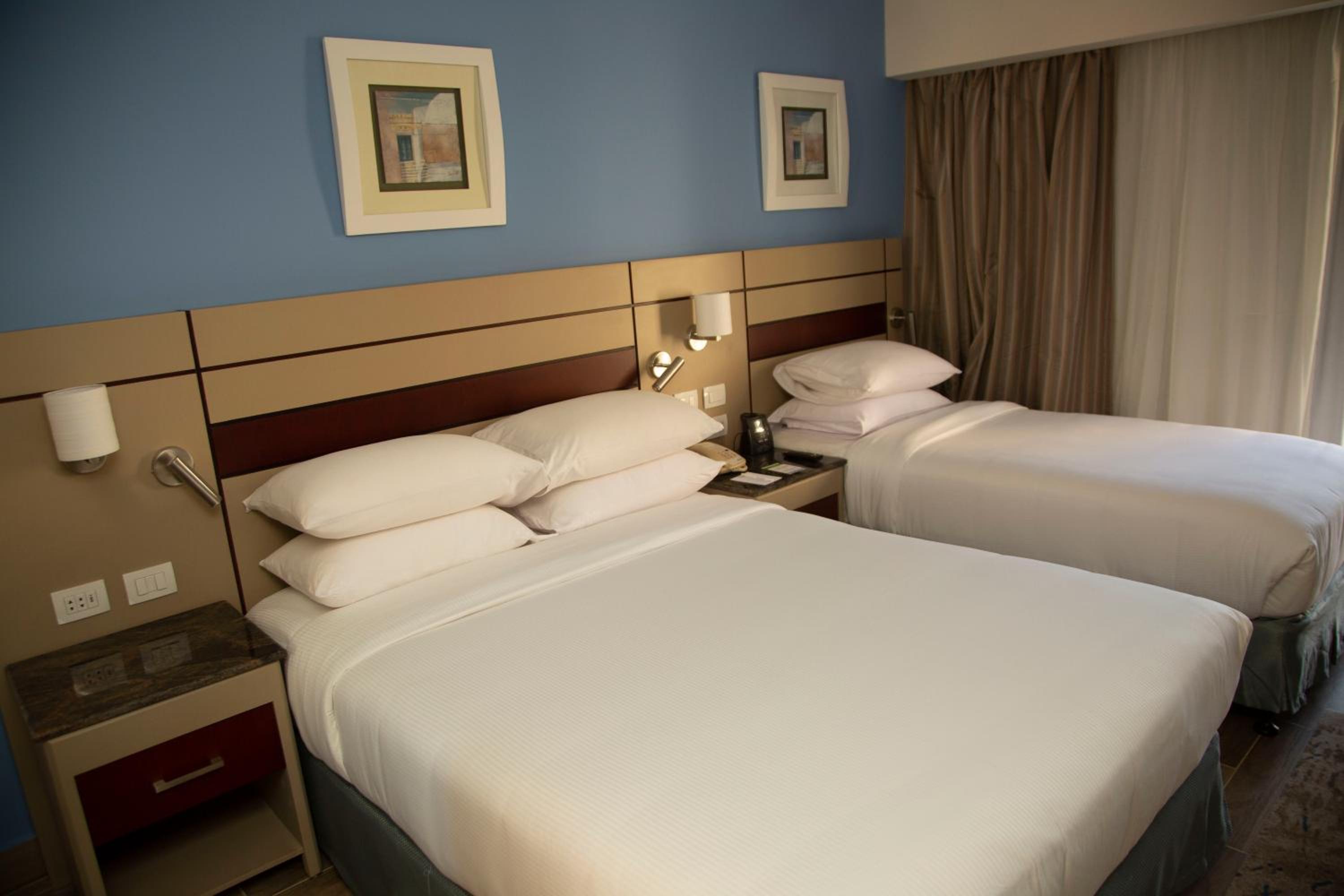 Twin Room with Garden View - Photo 1