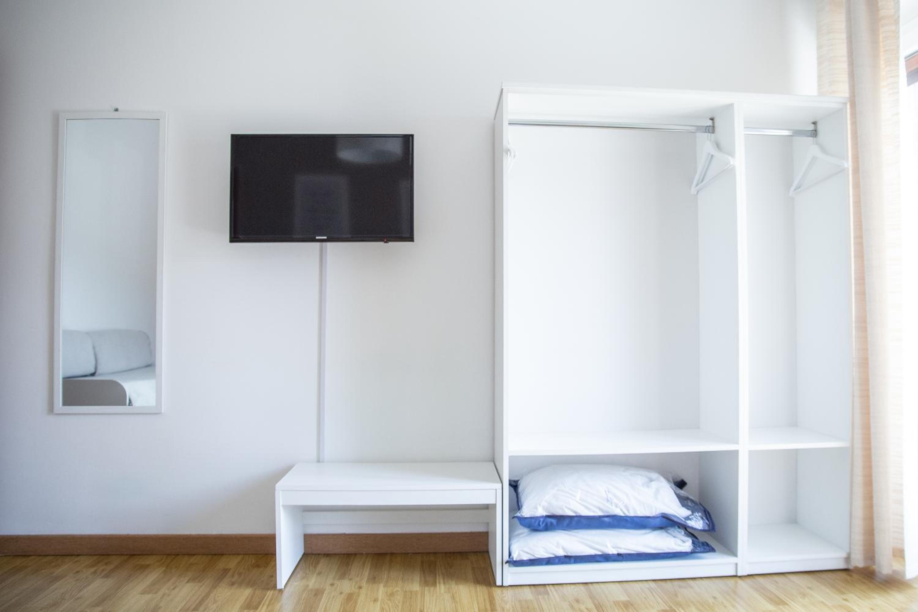 Quadruple Room with Balcony photo 3