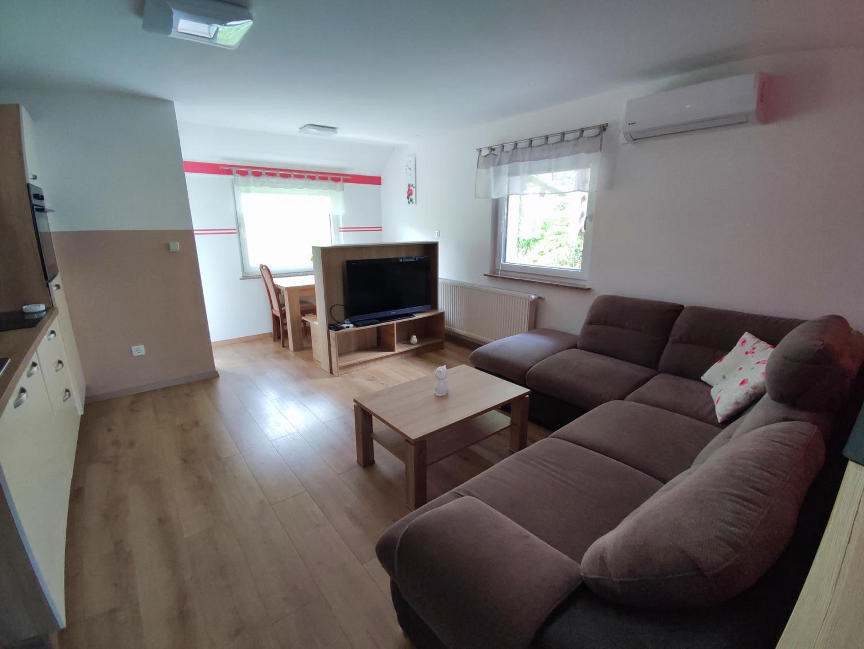 Apartment photo 3