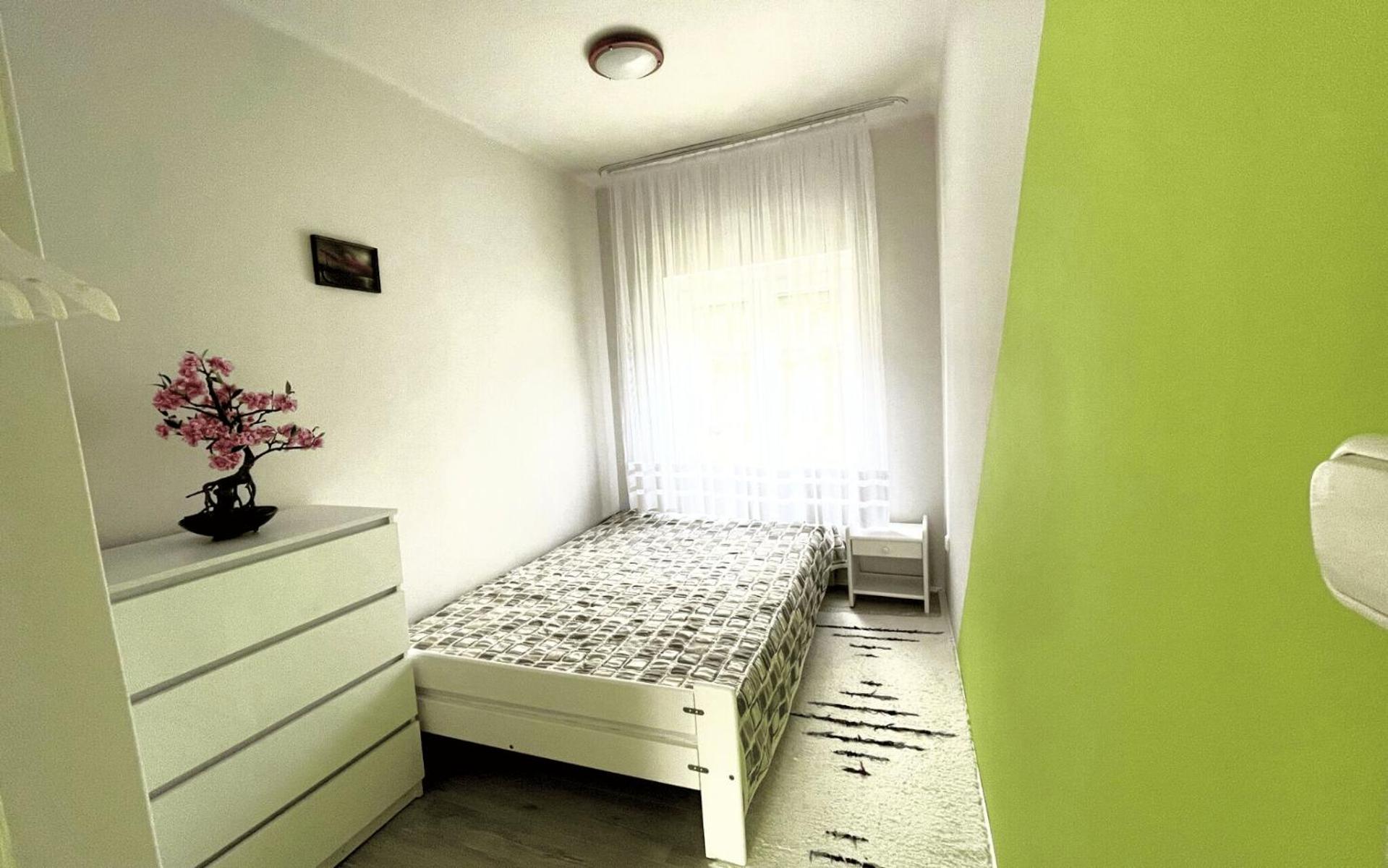 Three-Bedroom House photo 3
