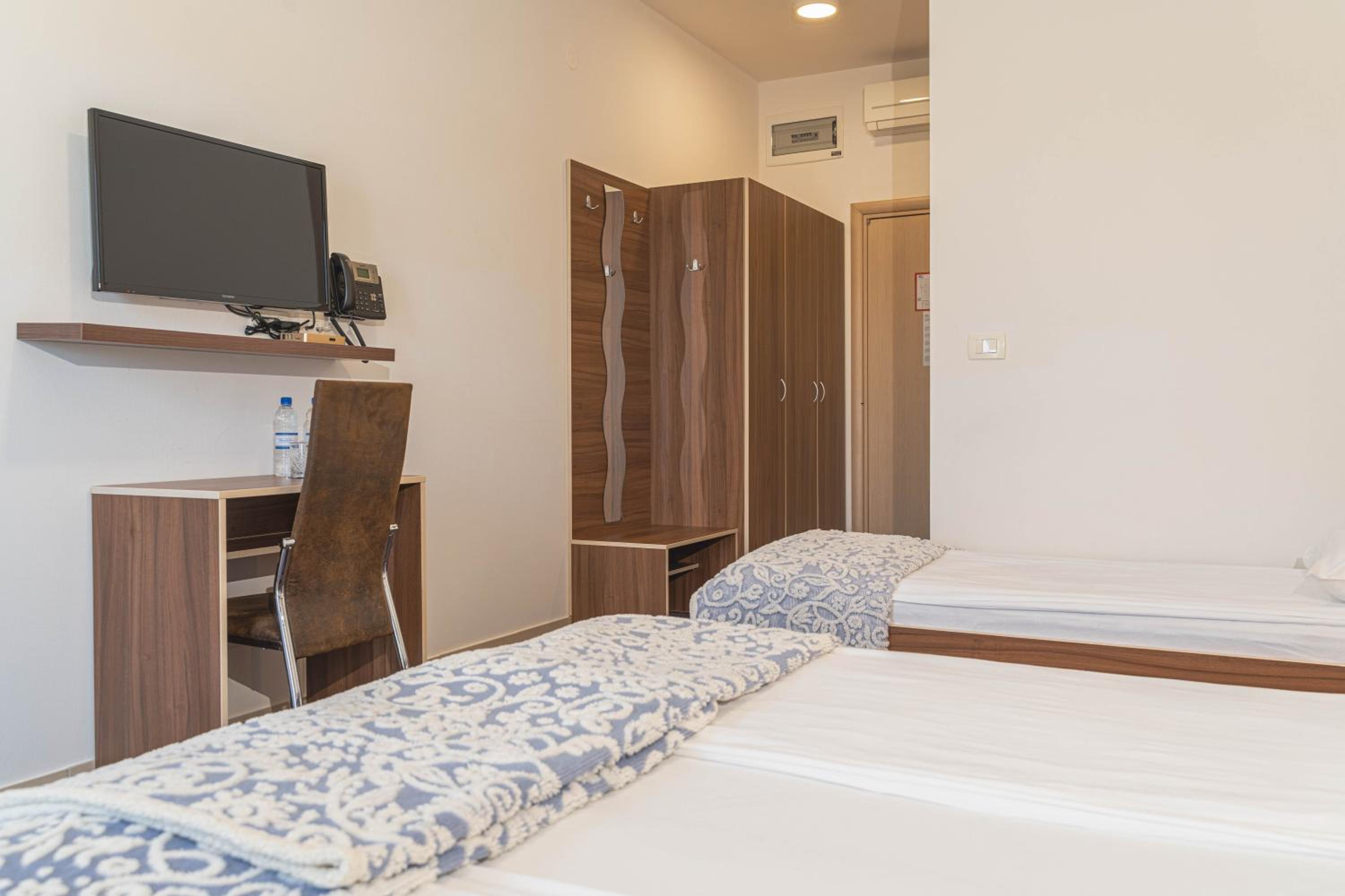Double Room with Sea View photo 3