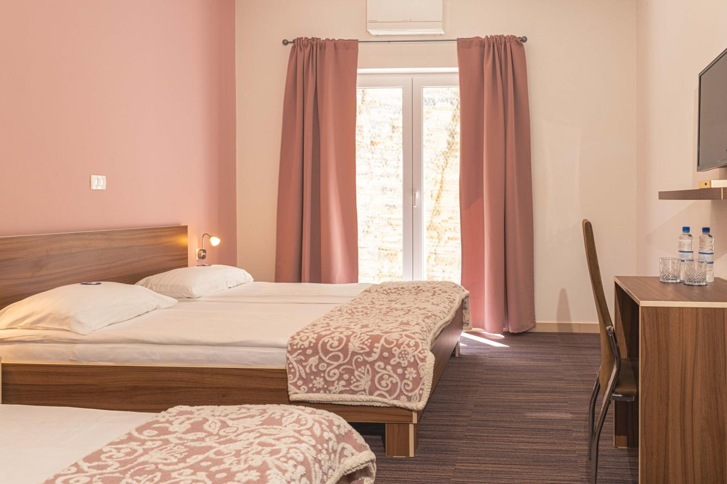 Triple Room with Garden View