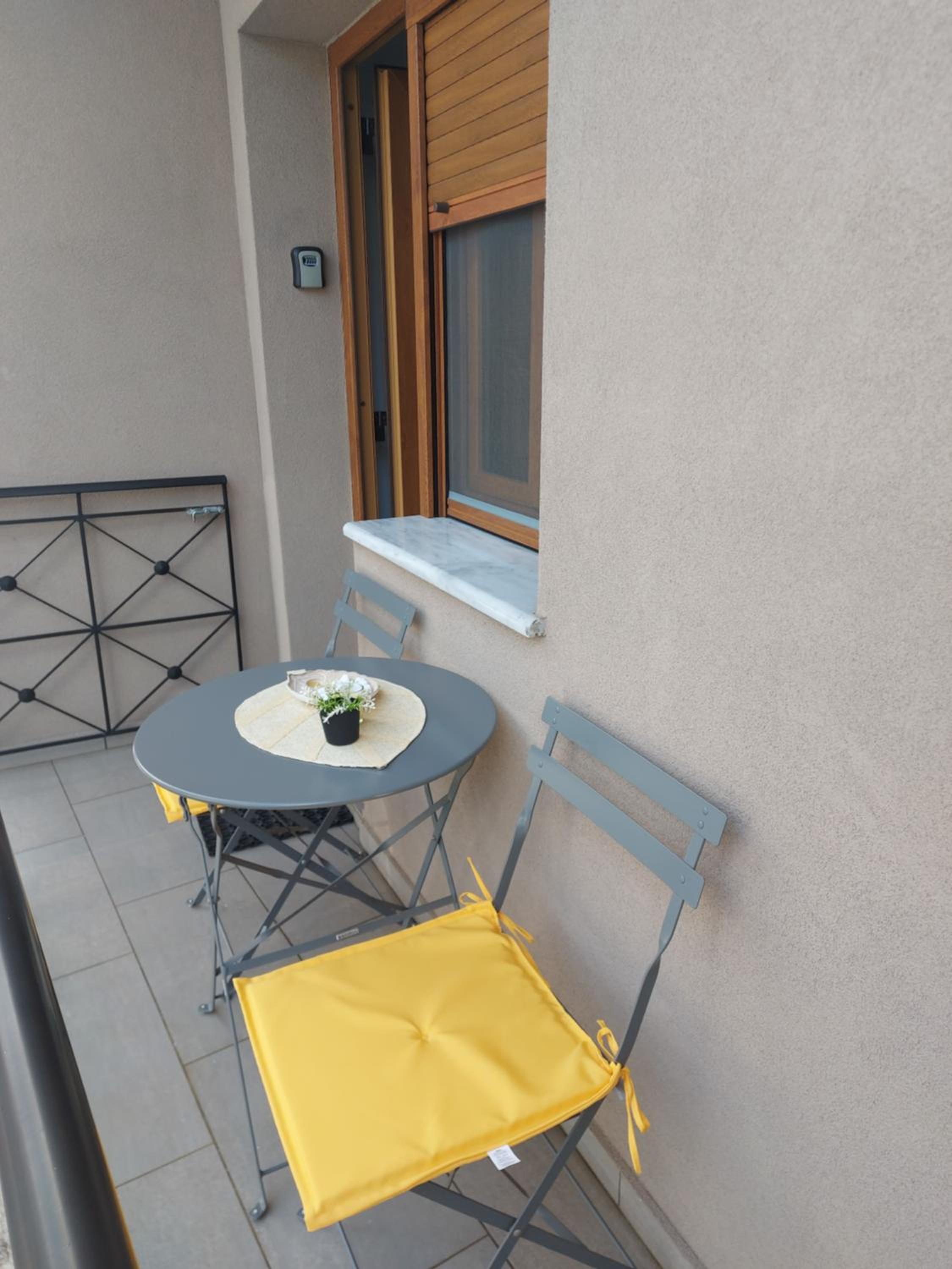 One-Bedroom Apartment - Photo 23