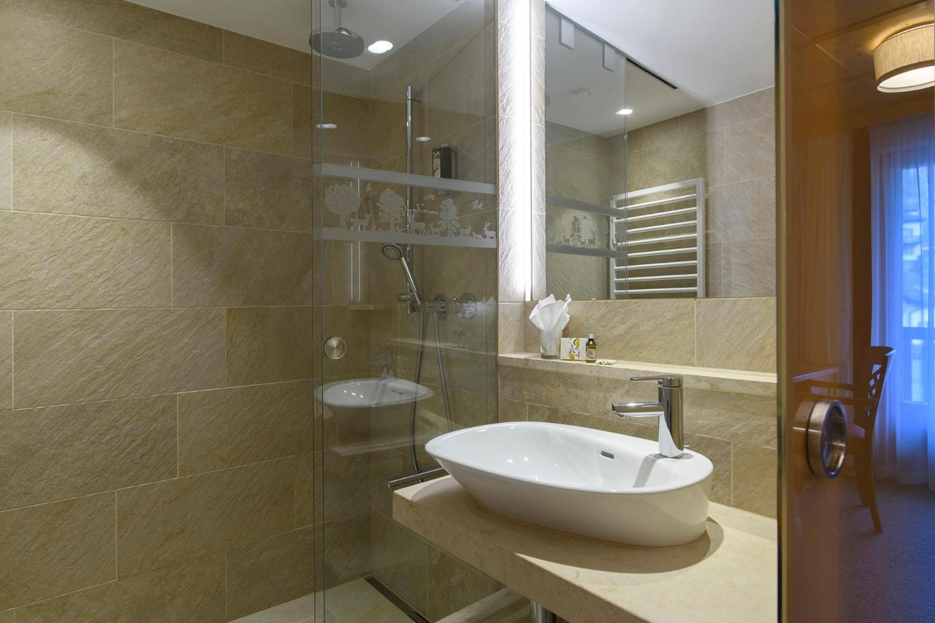 Standard Double Room - Photo 2