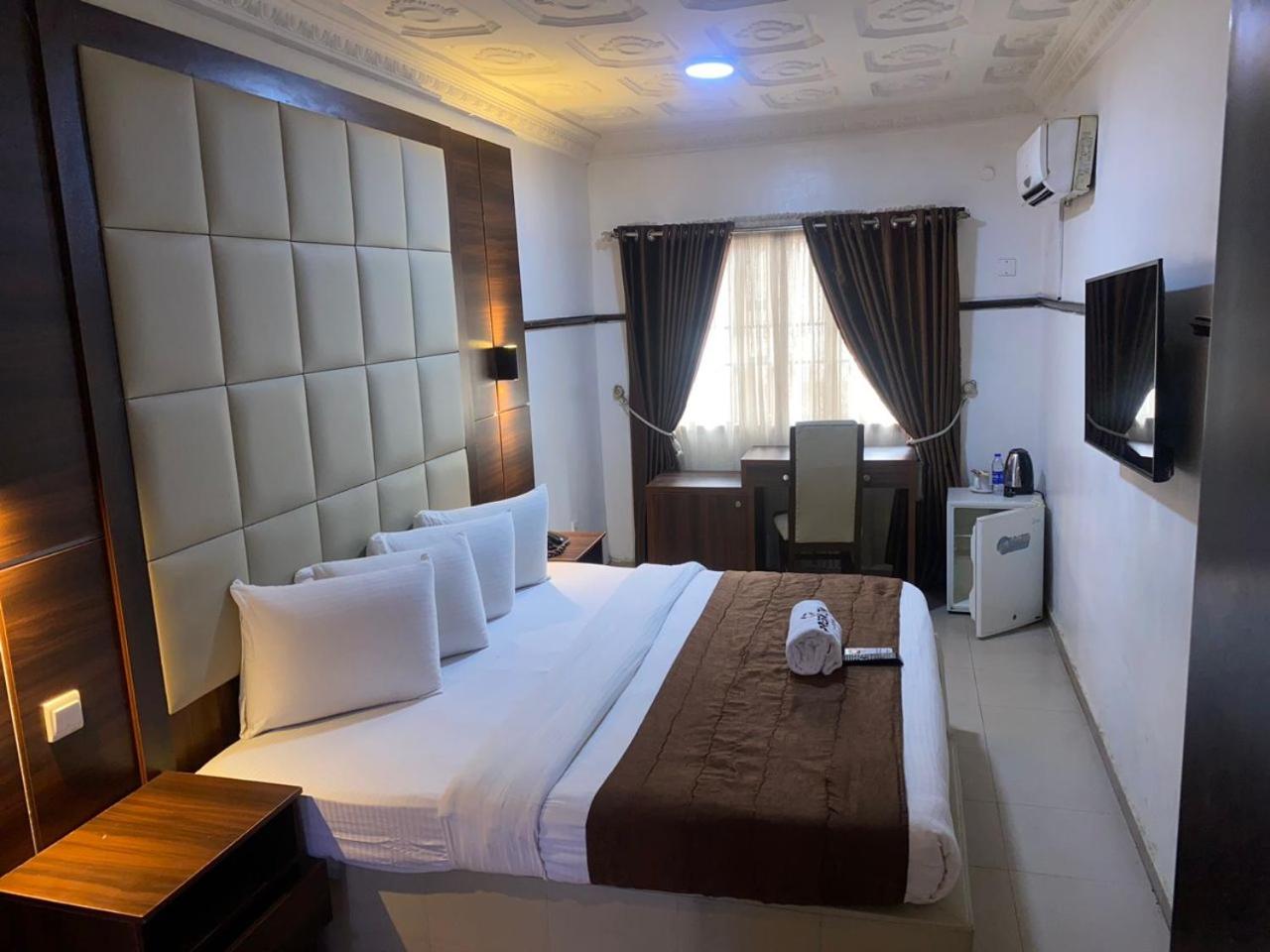 Economy Single Room